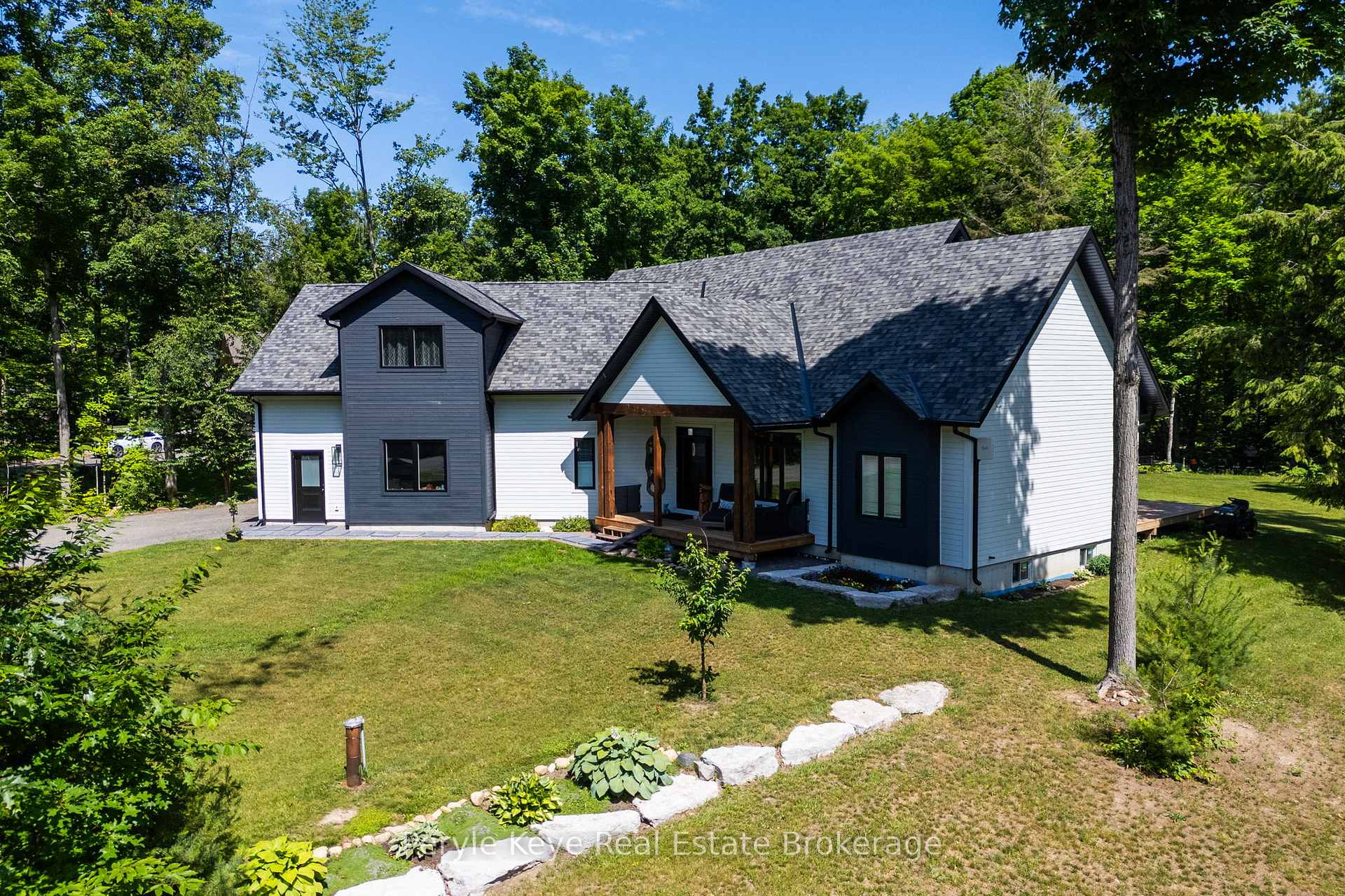 Photo 41 of 1056 Xavier Street, Gravenhurst, Morrison — HOMEH
