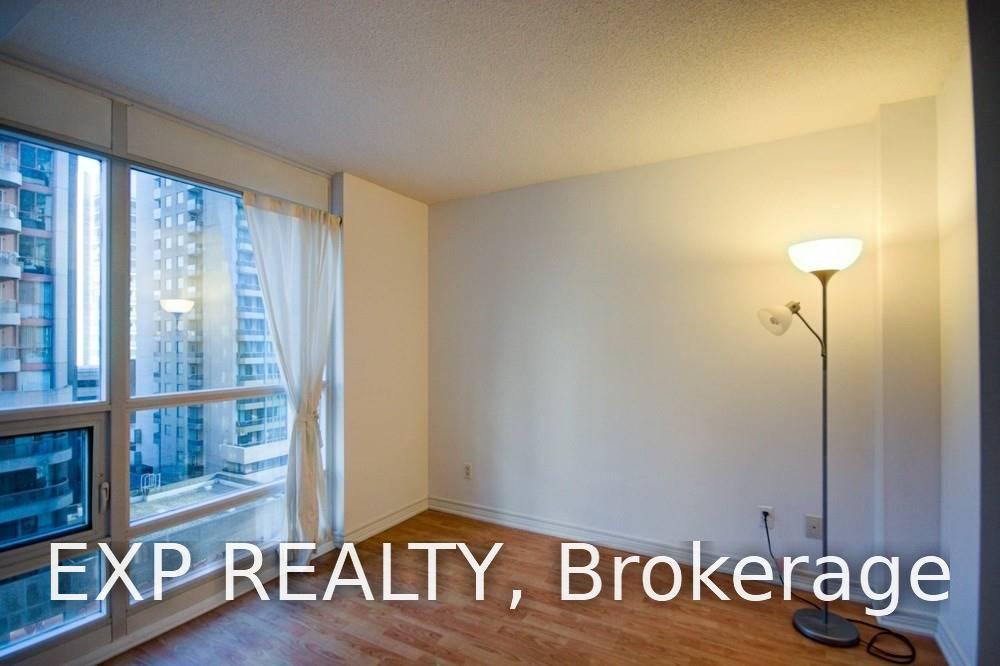 Photo 2 of Unit 809, 761 Bay Street, Toronto, Bay Street Corridor — HOMEH
