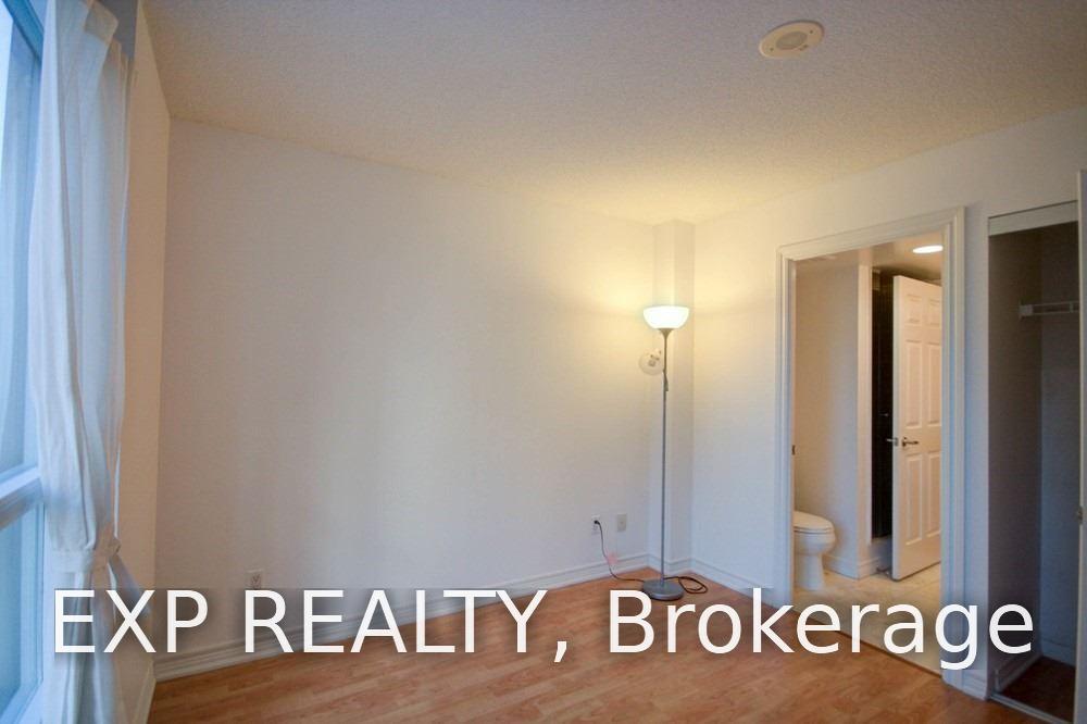 Photo 4 of Unit 809, 761 Bay Street, Toronto, Bay Street Corridor — HOMEH