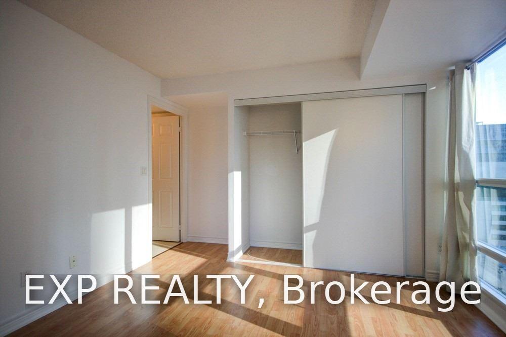 Photo 5 of Unit 809, 761 Bay Street, Toronto, Bay Street Corridor — HOMEH