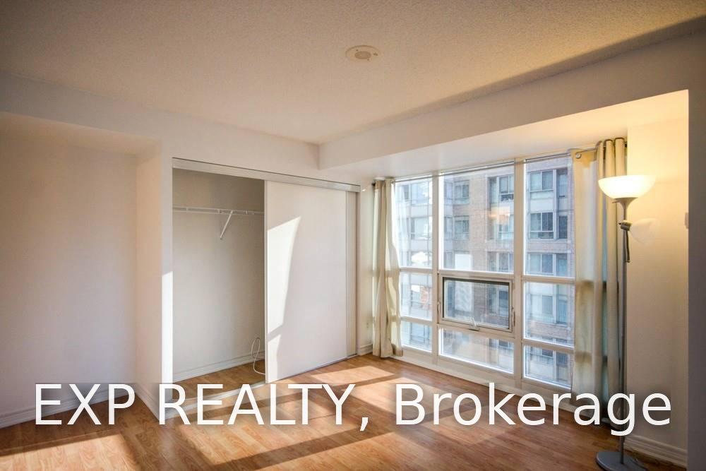 Photo 7 of Unit 809, 761 Bay Street, Toronto, Bay Street Corridor — HOMEH