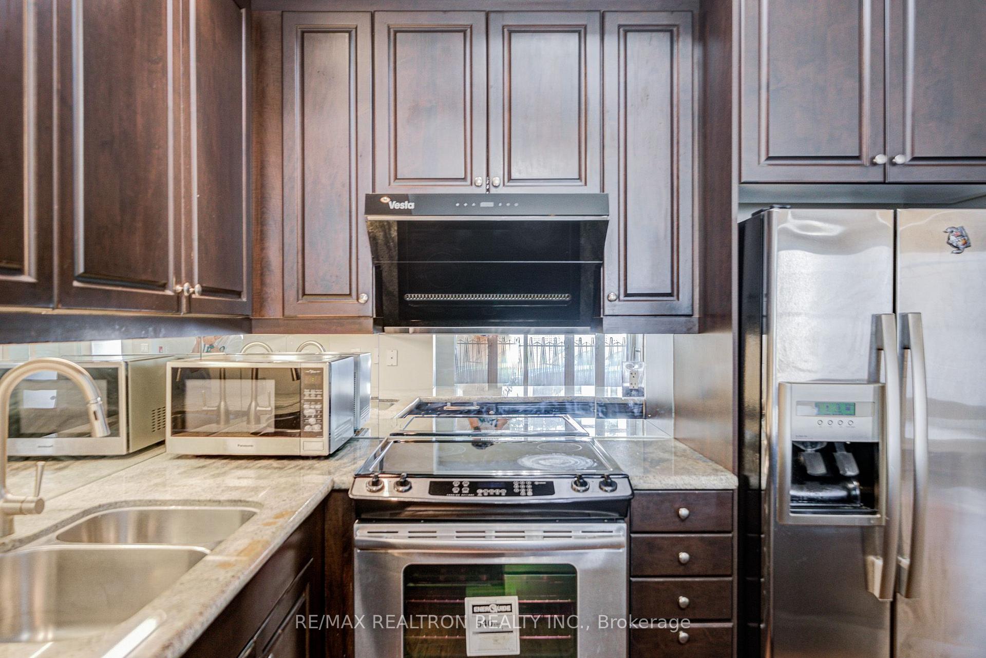Photo 11 of Unit TH 1, 93 Sloping Sky Mews, Toronto, Niagara — HOMEH