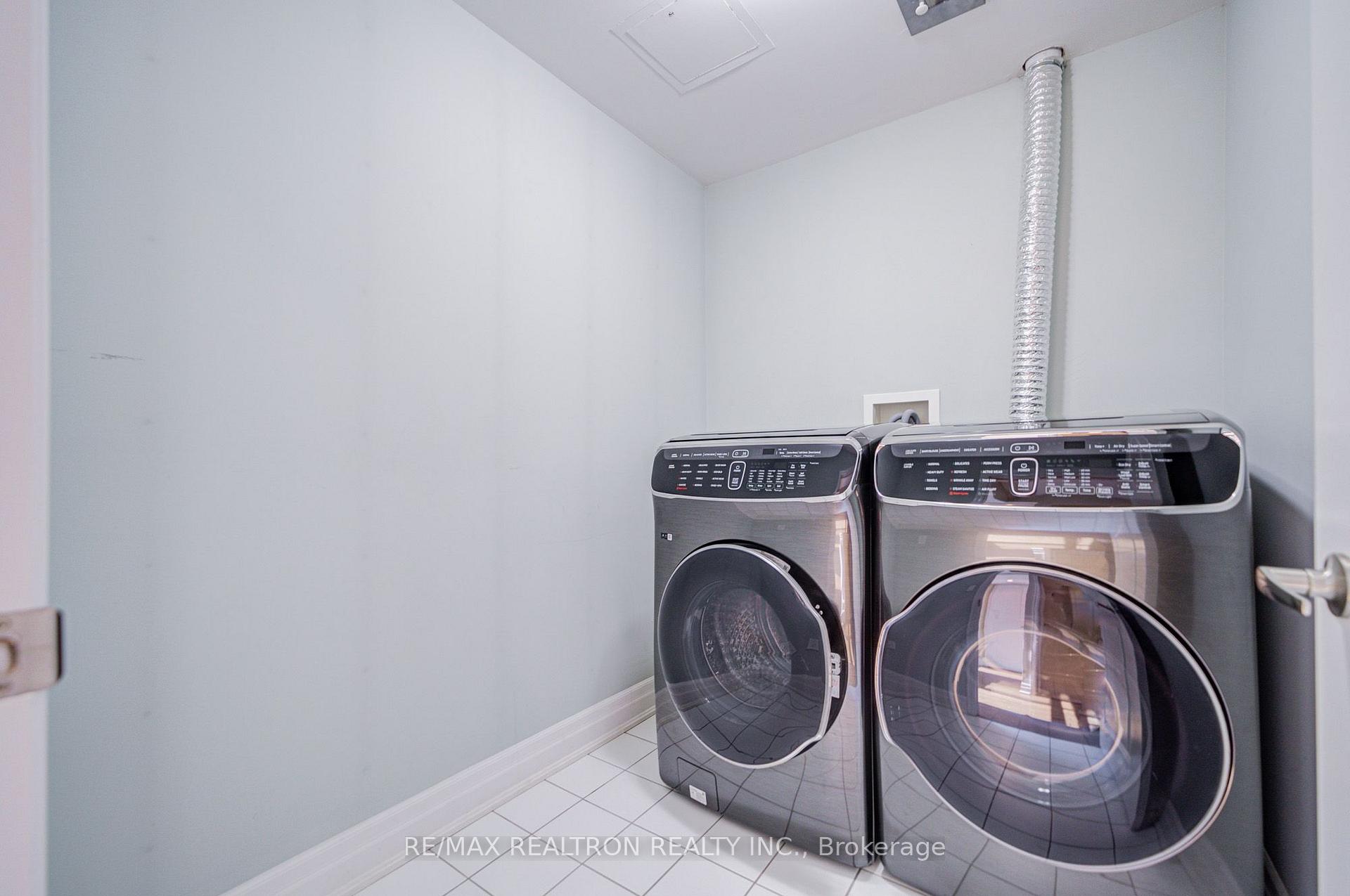 Photo 23 of Unit TH 1, 93 Sloping Sky Mews, Toronto, Niagara — HOMEH