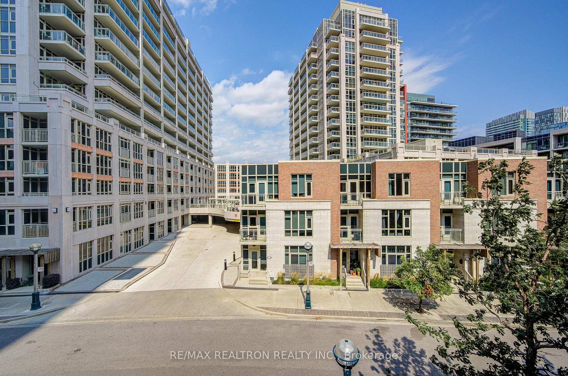 Photo 35 of Unit TH 1, 93 Sloping Sky Mews, Toronto, Niagara — HOMEH