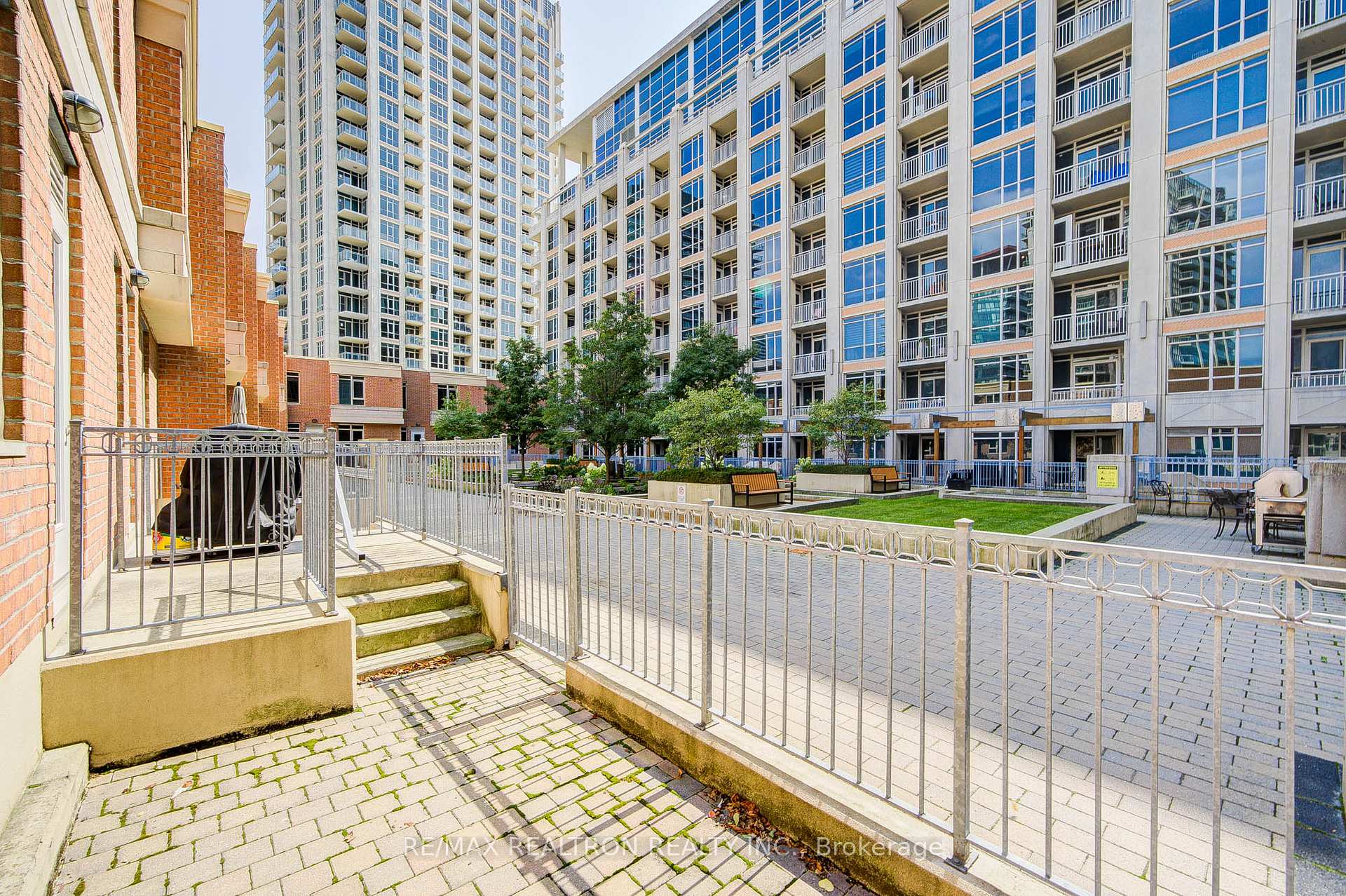 Photo 39 of Unit TH 1, 93 Sloping Sky Mews, Toronto, Niagara — HOMEH