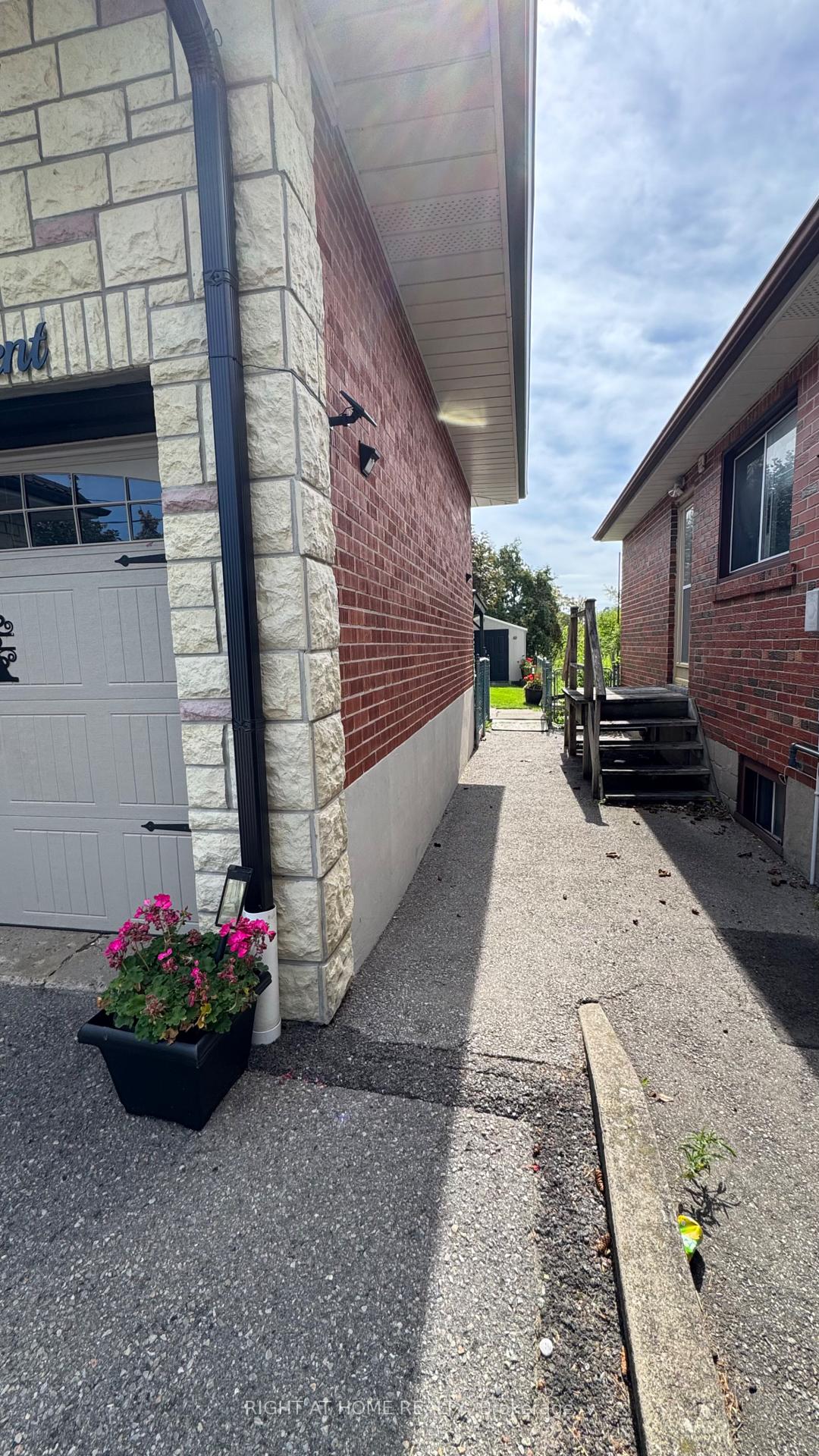 Photo 2 of Unit Lower Level, 31 Whitburn Crescent, North York, Downsview-Roding-CFB — HOMEH