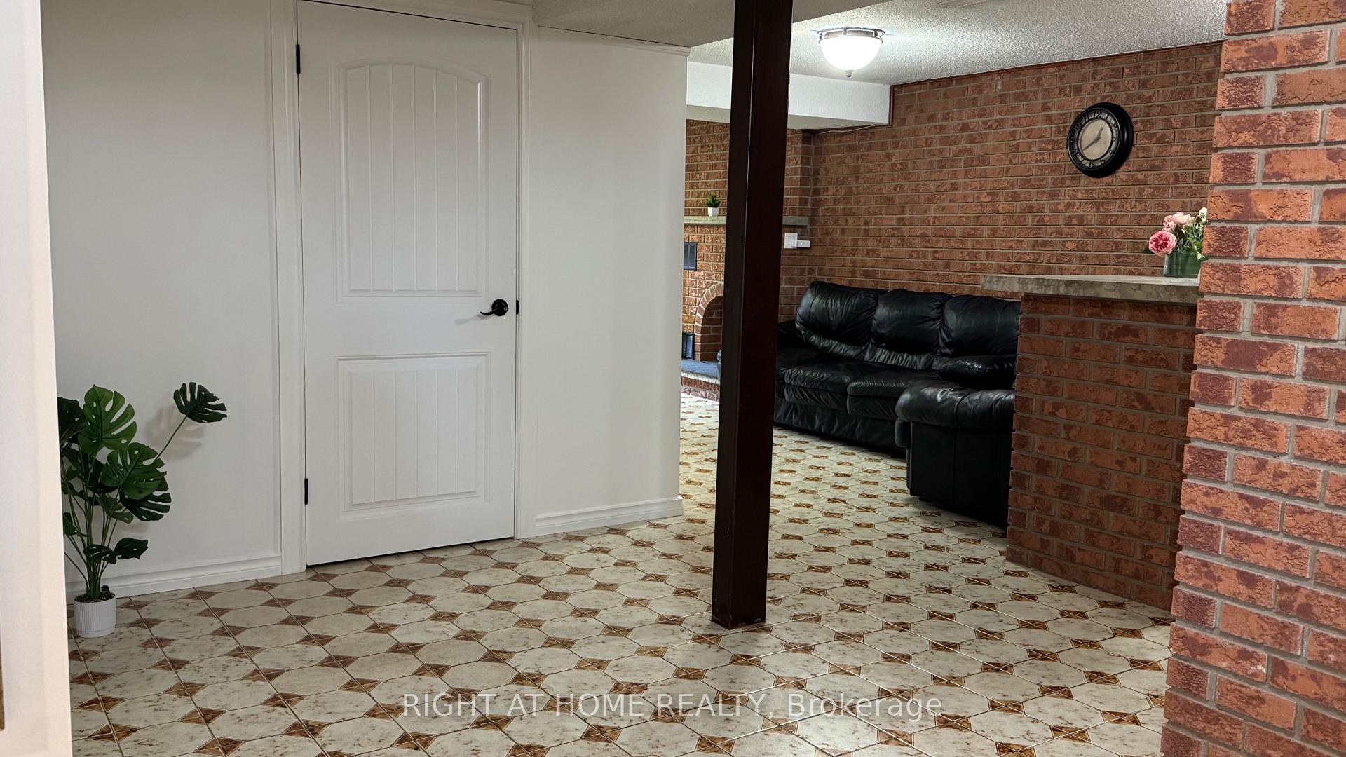 Photo 8 of Unit Lower Level, 31 Whitburn Crescent, North York, Downsview-Roding-CFB — HOMEH