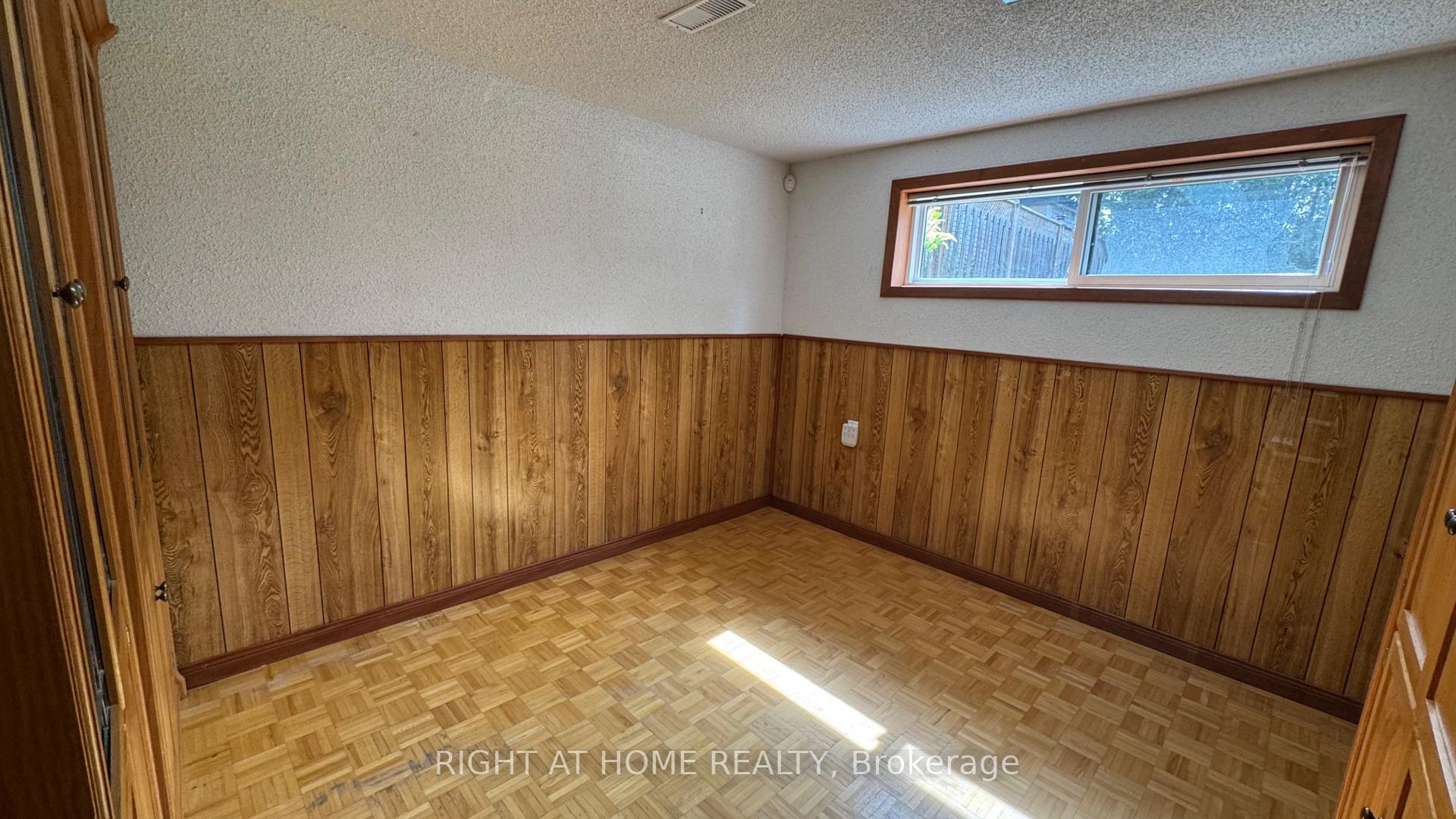 Photo 18 of Unit Lower Level, 31 Whitburn Crescent, North York, Downsview-Roding-CFB — HOMEH