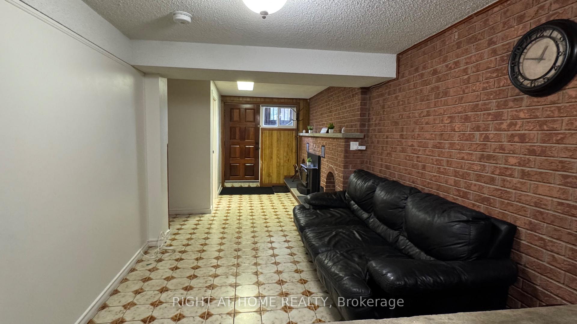 Photo 23 of Unit Lower Level, 31 Whitburn Crescent, North York, Downsview-Roding-CFB — HOMEH
