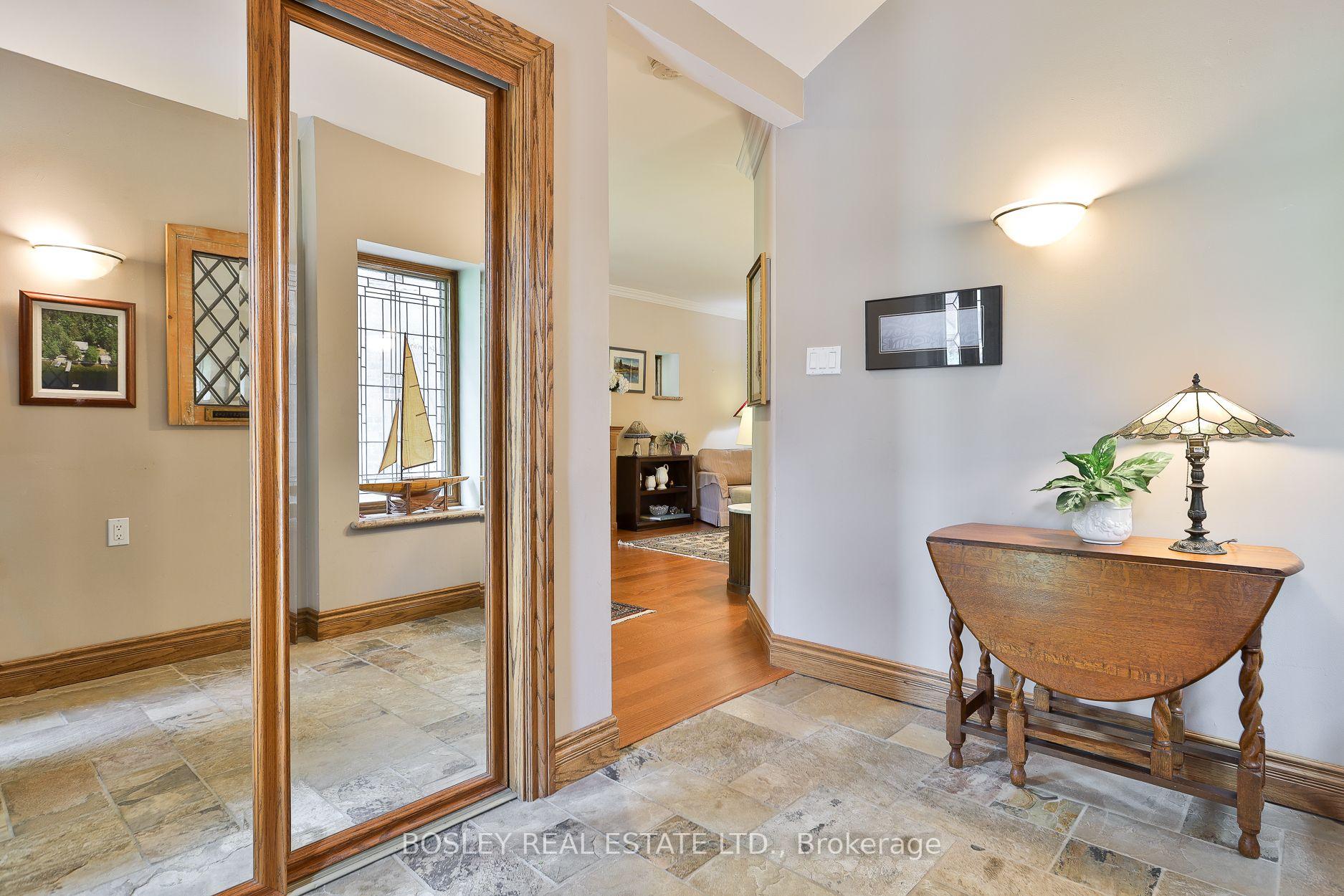 Photo 3 of 9 Cameron Crescent, Toronto, Leaside — HOMEH