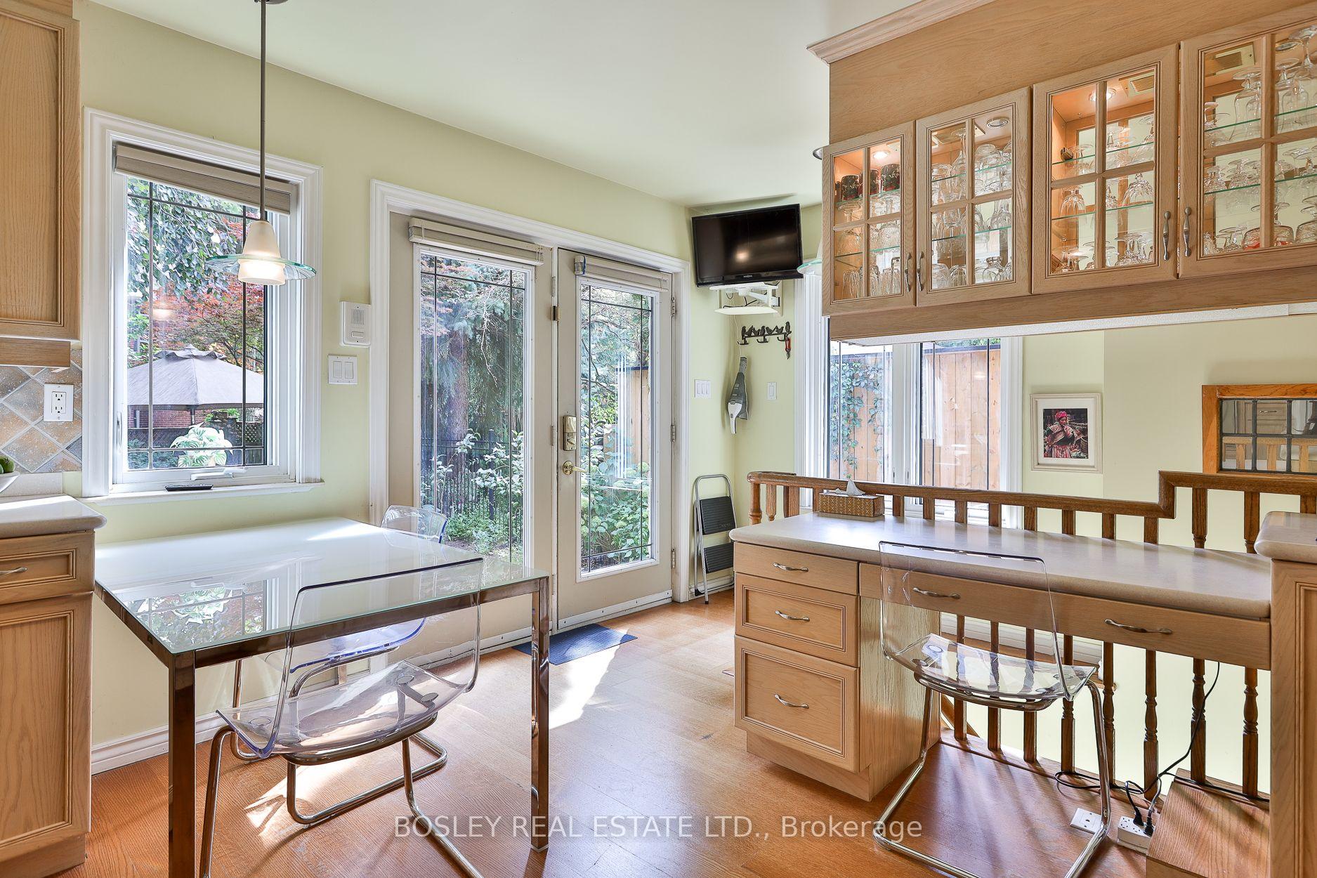 Photo 18 of 9 Cameron Crescent, Toronto, Leaside — HOMEH