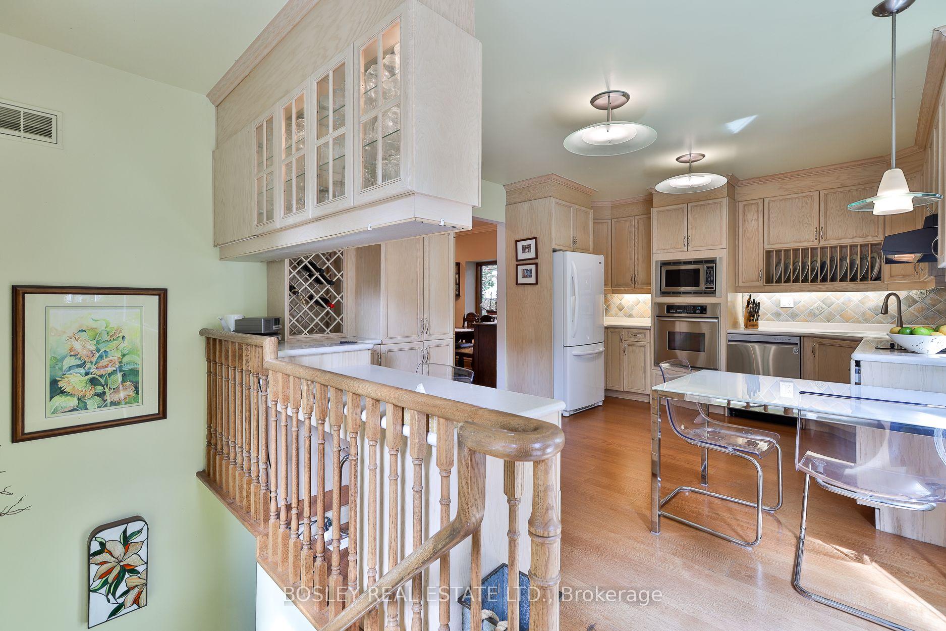 Photo 19 of 9 Cameron Crescent, Toronto, Leaside — HOMEH