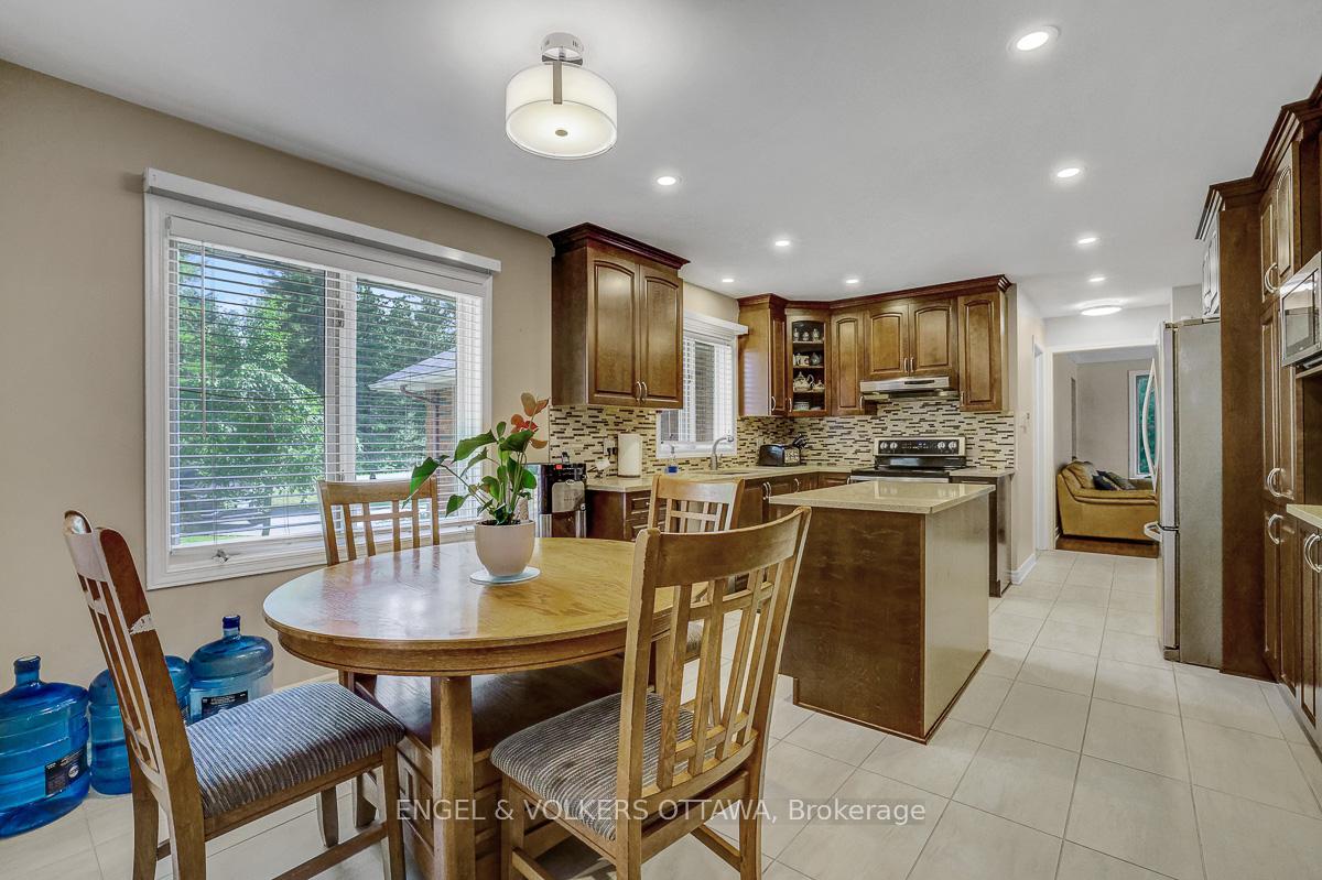 Photo 12 of 132 Grey Stone Drive, Ottawa, Huntley Ward (South West) — HOMEH