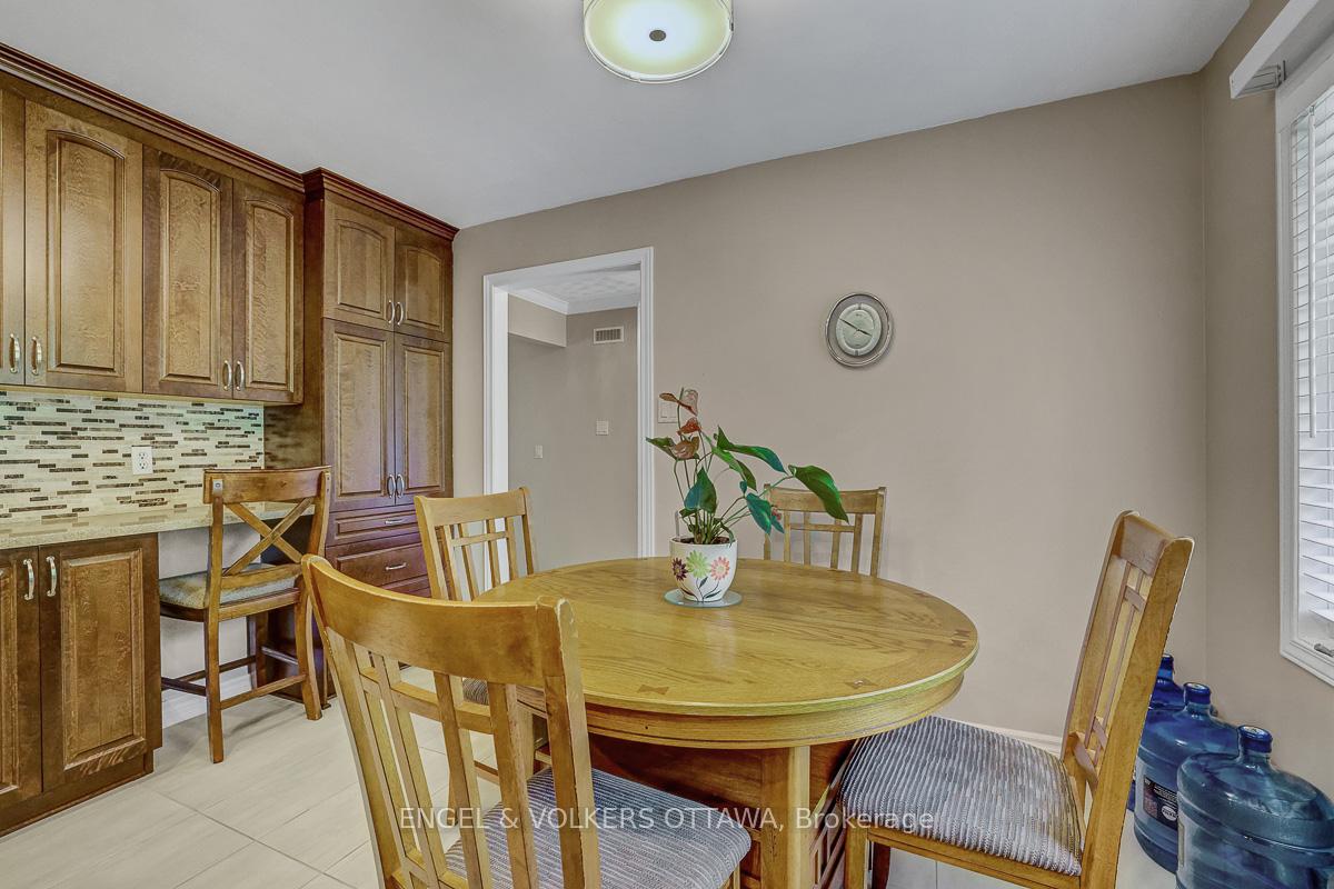 Photo 14 of 132 Grey Stone Drive, Ottawa, Huntley Ward (South West) — HOMEH