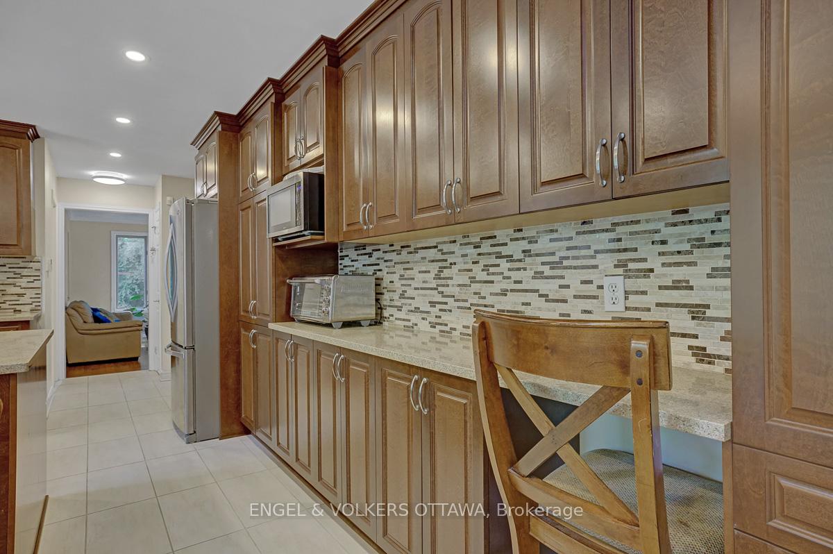 Photo 15 of 132 Grey Stone Drive, Ottawa, Huntley Ward (South West) — HOMEH