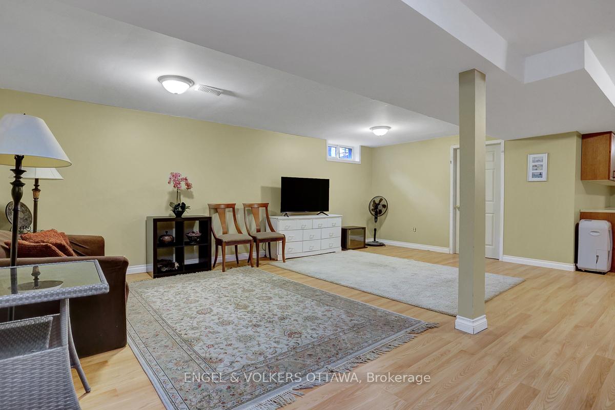 Photo 32 of 132 Grey Stone Drive, Ottawa, Huntley Ward (South West) — HOMEH