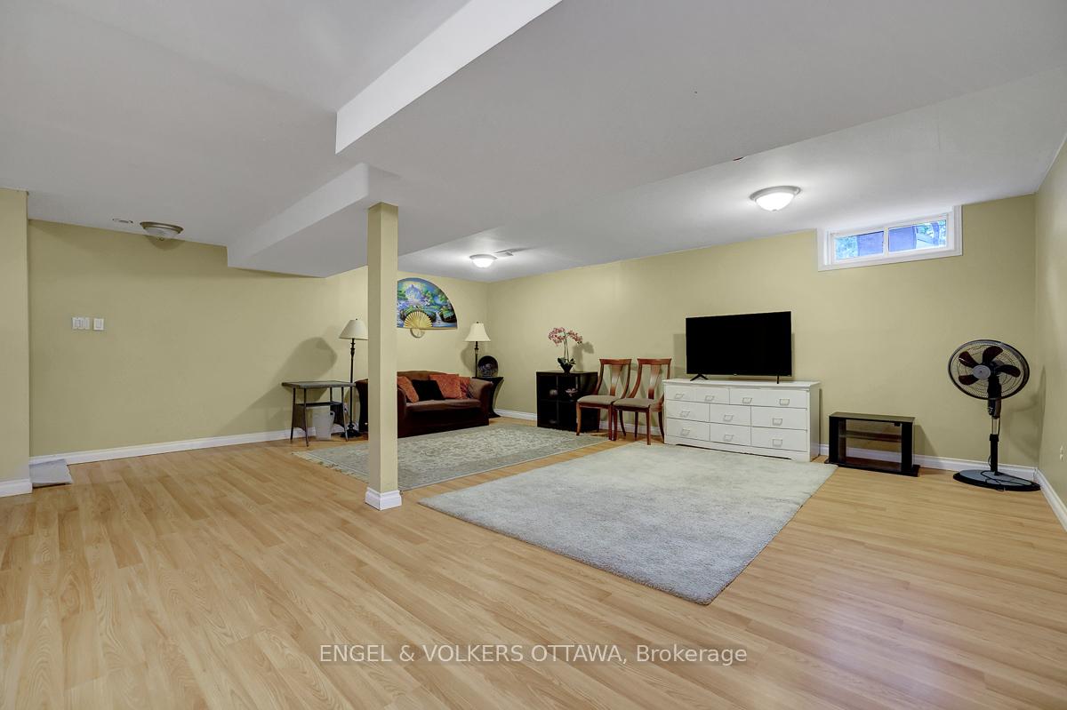 Photo 33 of 132 Grey Stone Drive, Ottawa, Huntley Ward (South West) — HOMEH