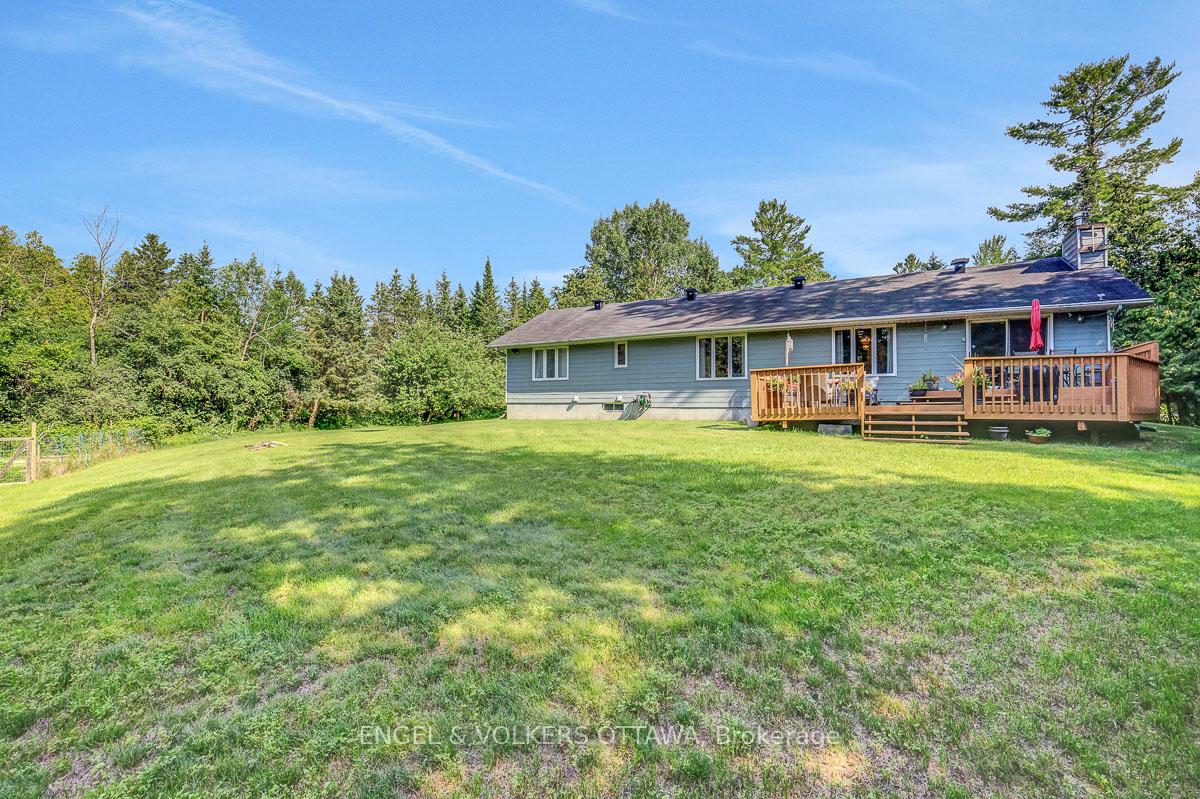 Photo 38 of 132 Grey Stone Drive, Ottawa, Huntley Ward (South West) — HOMEH