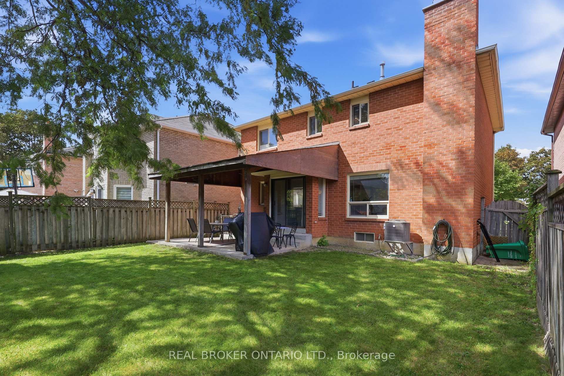 Photo 39 of 72 Appleton Trail, Brampton, Fletcher's Creek South — HOMEH