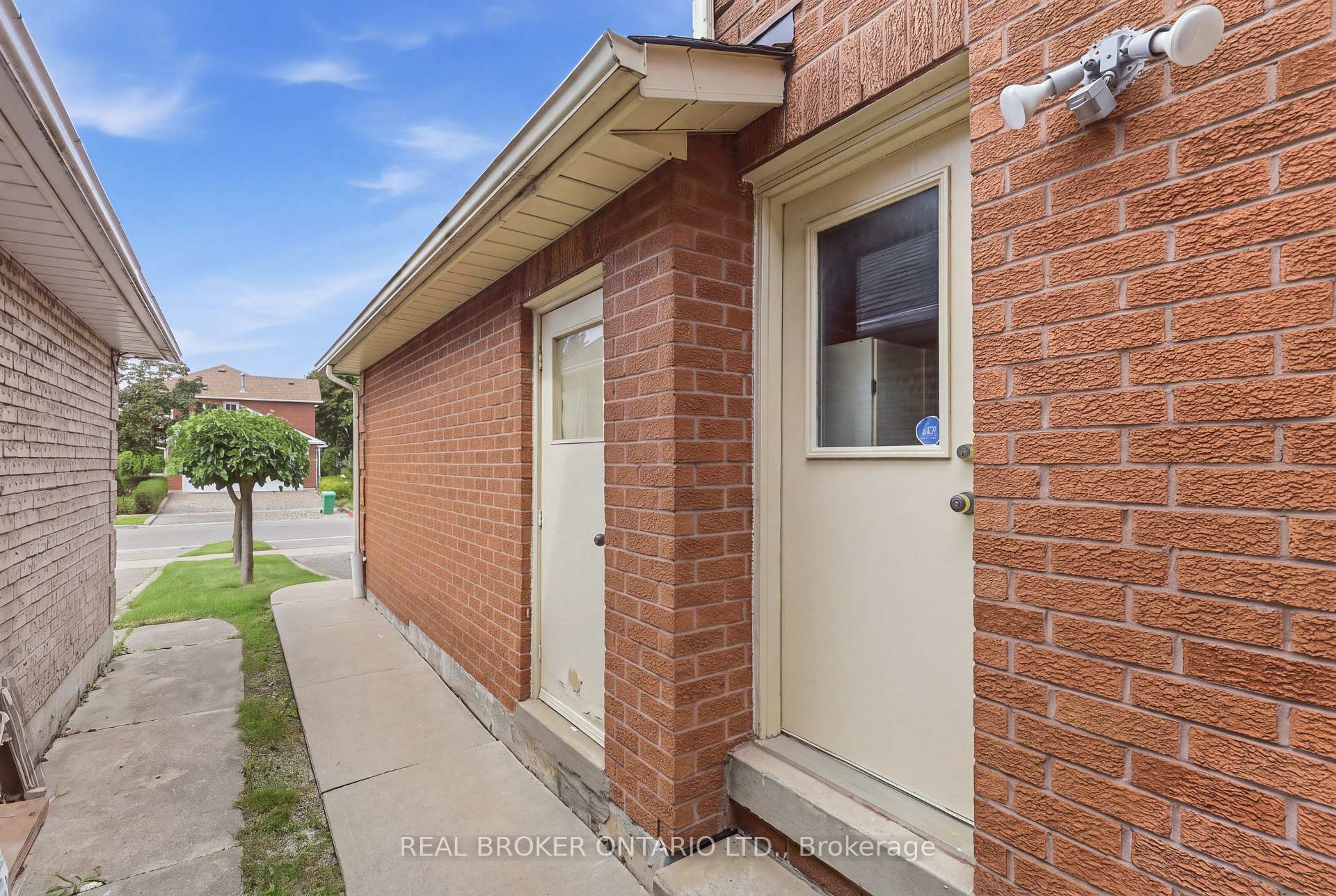 Photo 41 of 72 Appleton Trail, Brampton, Fletcher's Creek South — HOMEH