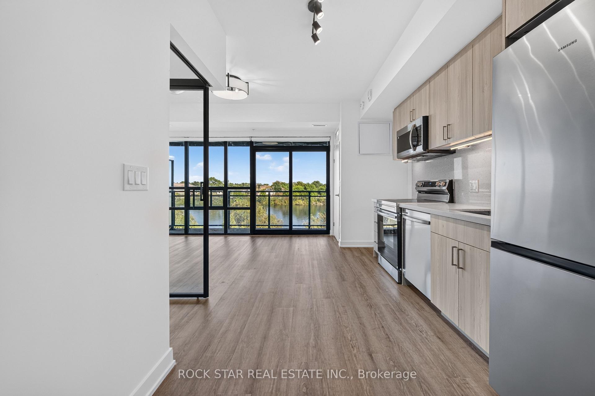 Photo 10 of Unit 320, 350 Prince Charles Drive S, Welland, Broadway — HOMEH