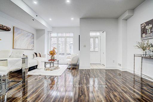 Photo 3 of Unit 50, 8 Brighton Place, Vaughan, Crestwood-Springfarm-Yorkhill — HOMEH