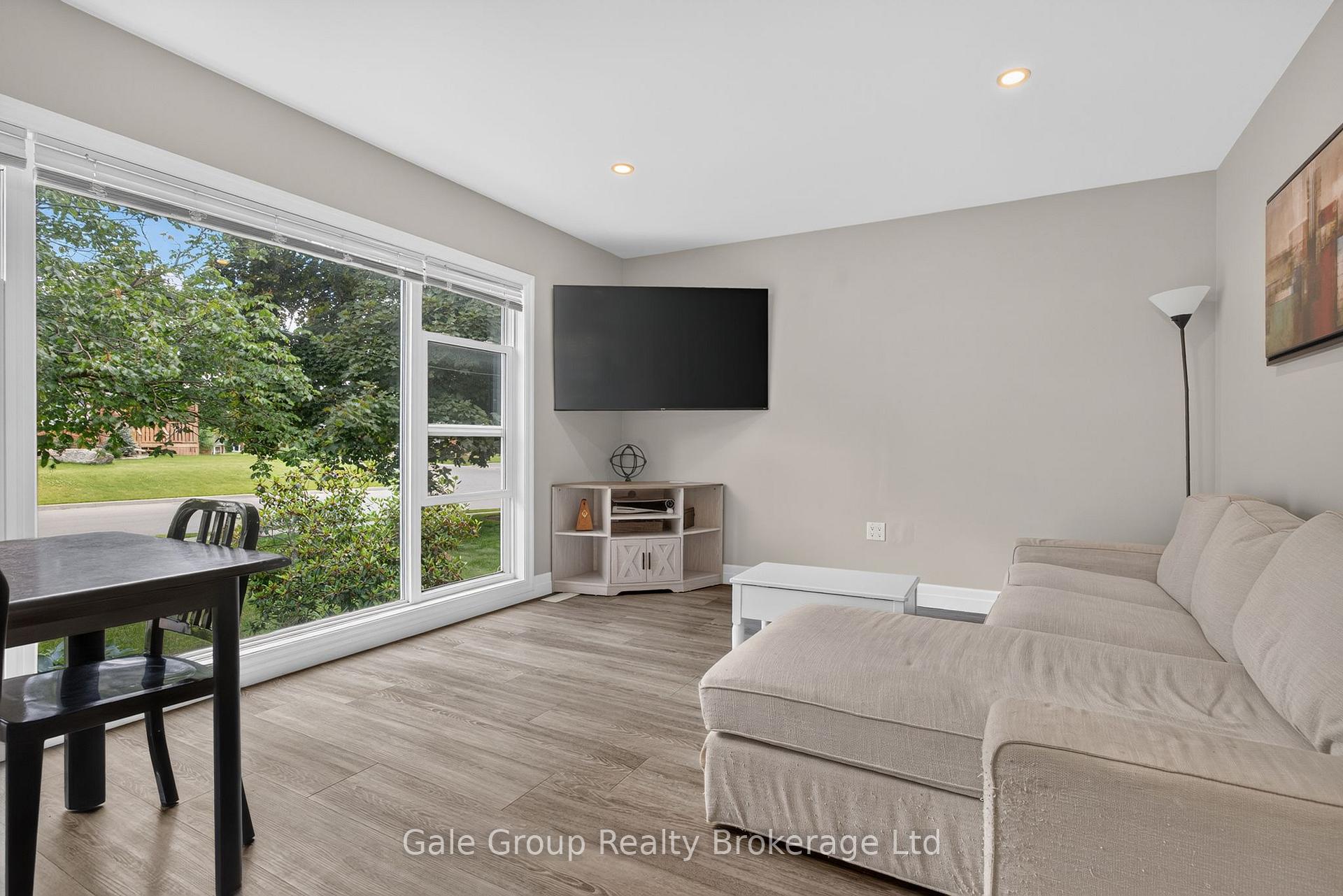 Photo 10 of 312 Leinster Street, Woodstock, Woodstock - North — HOMEH