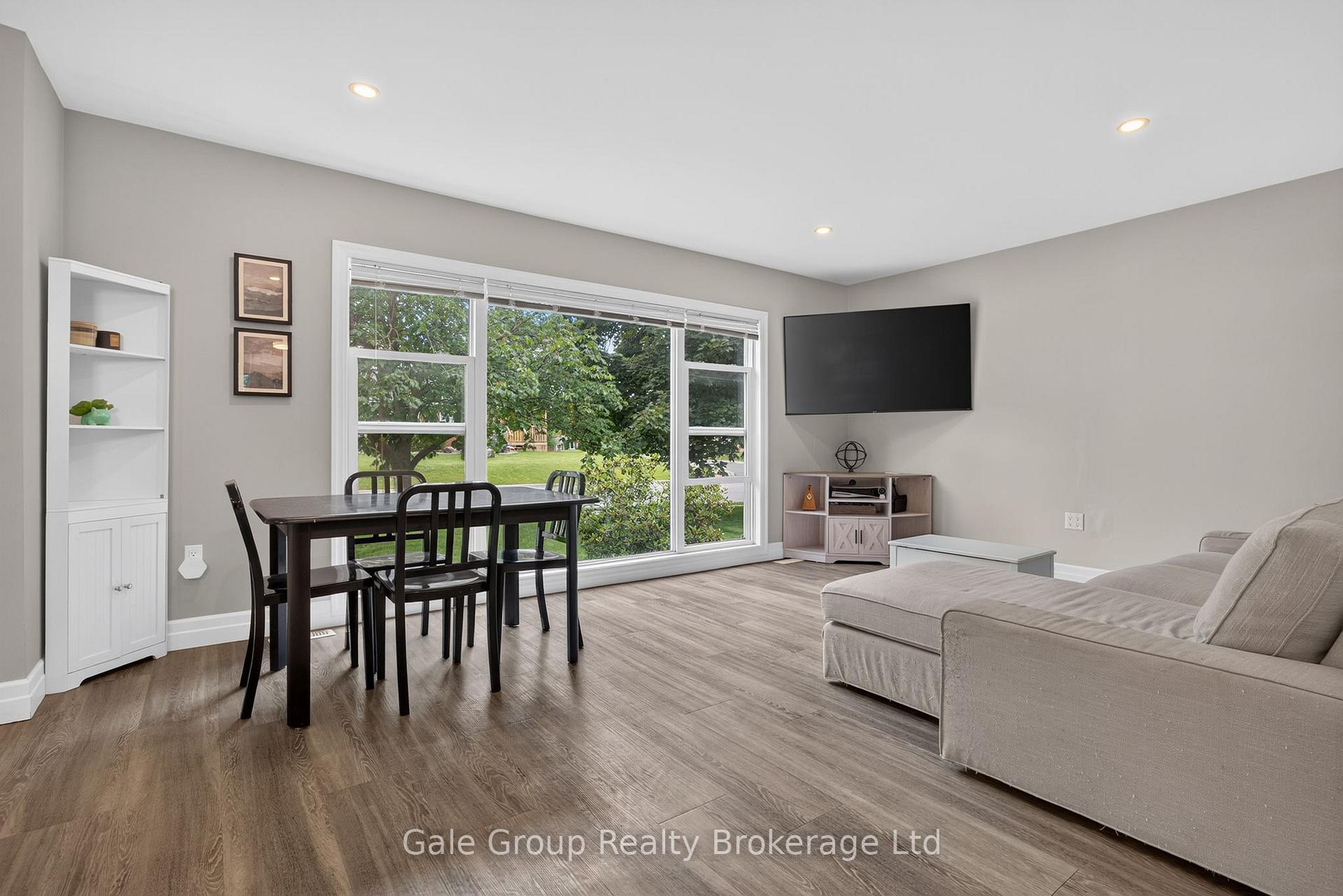 Photo 11 of 312 Leinster Street, Woodstock, Woodstock - North — HOMEH