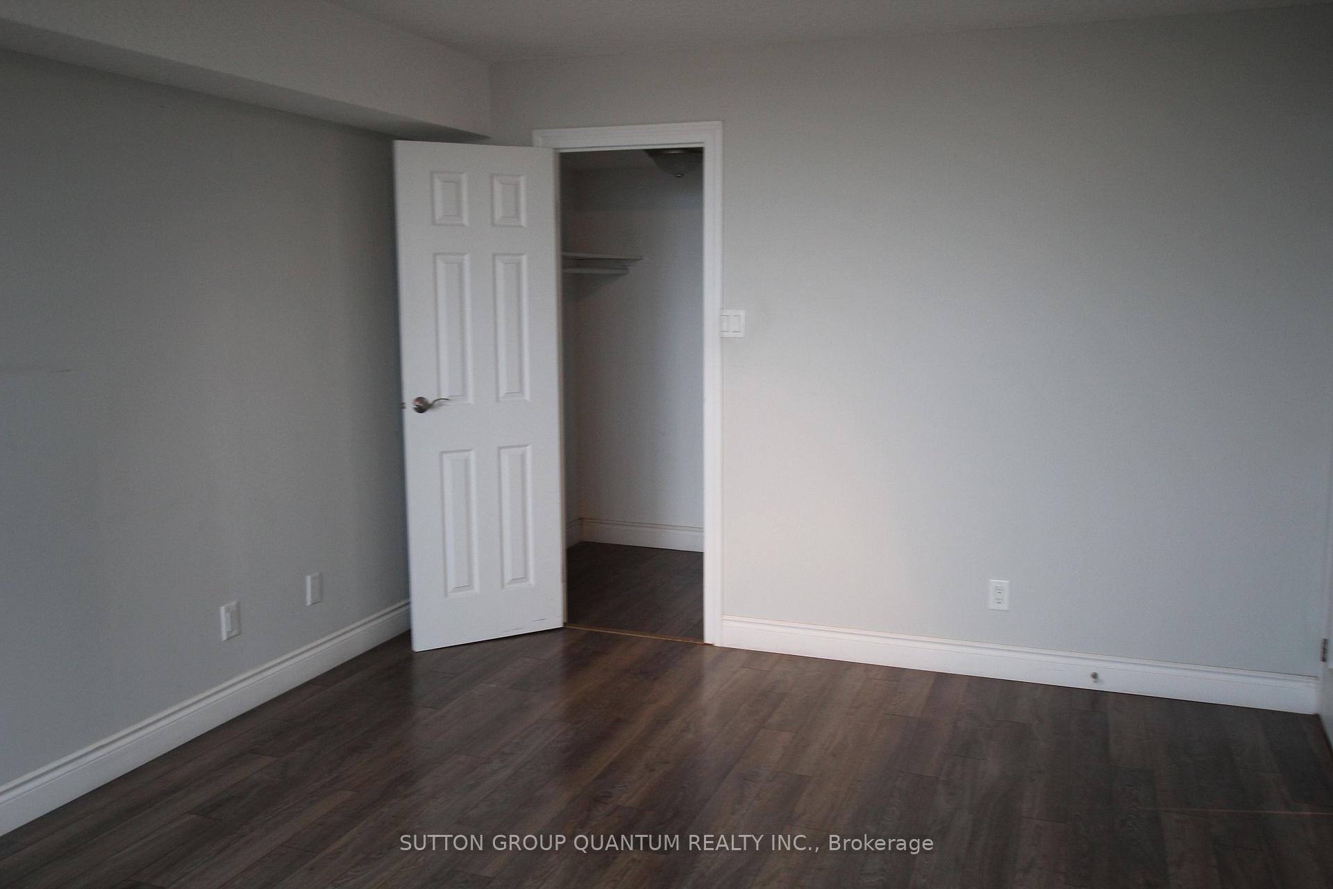 Photo 9 of Unit 808, 3700 Kaneff Crescent, Mississauga, Mississauga Valleys — HOMEH