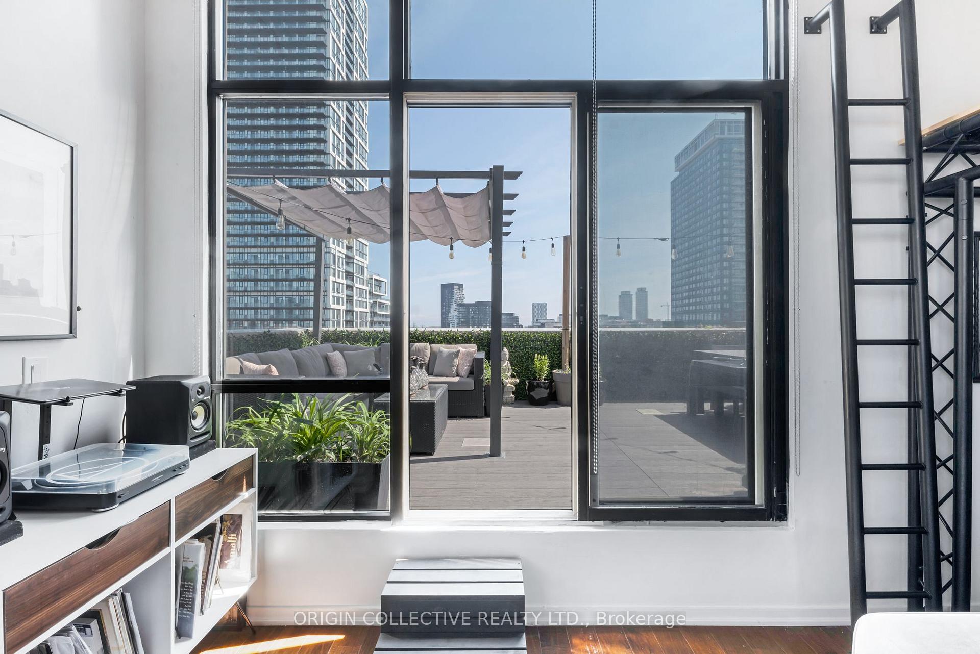 Photo 16 of Unit PH2, 736 Dundas Street E, Toronto, Regent Park — HOMEH