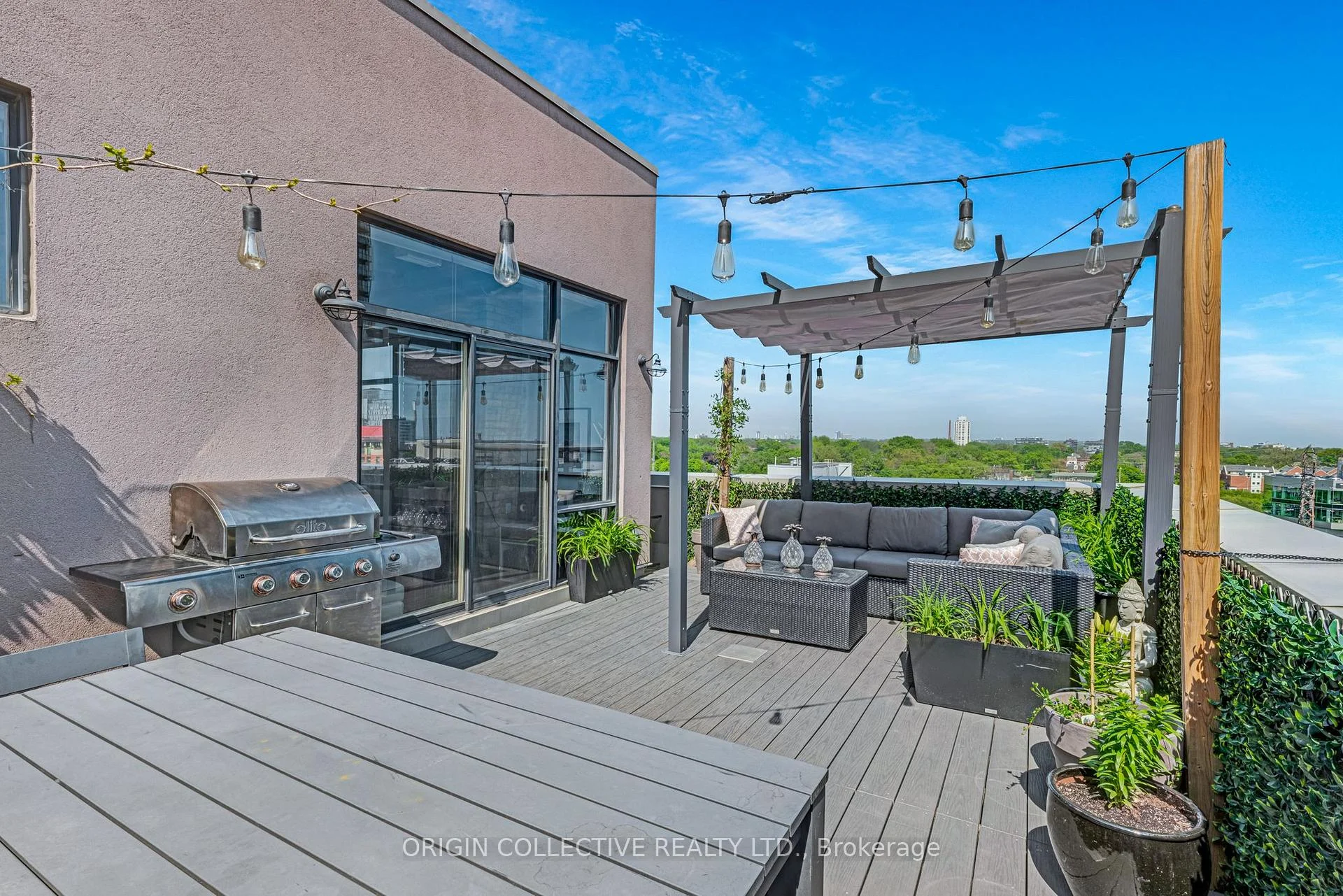 Photo 4 of Unit PH2, 736 Dundas Street E, Toronto, Regent Park — HOMEH
