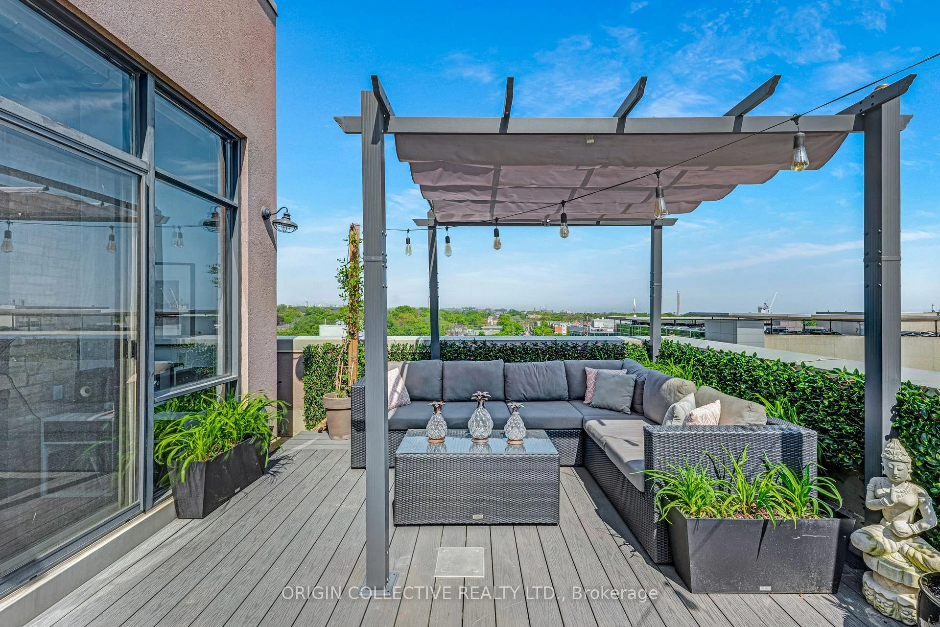 Photo 5 of Unit PH2, 736 Dundas Street E, Toronto, Regent Park — HOMEH
