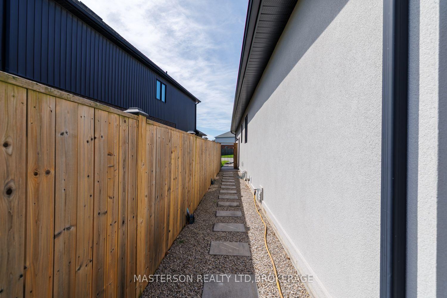 Photo 82 of 9373 Madison Crescent, Niagara Falls, Forestview — HOMEH