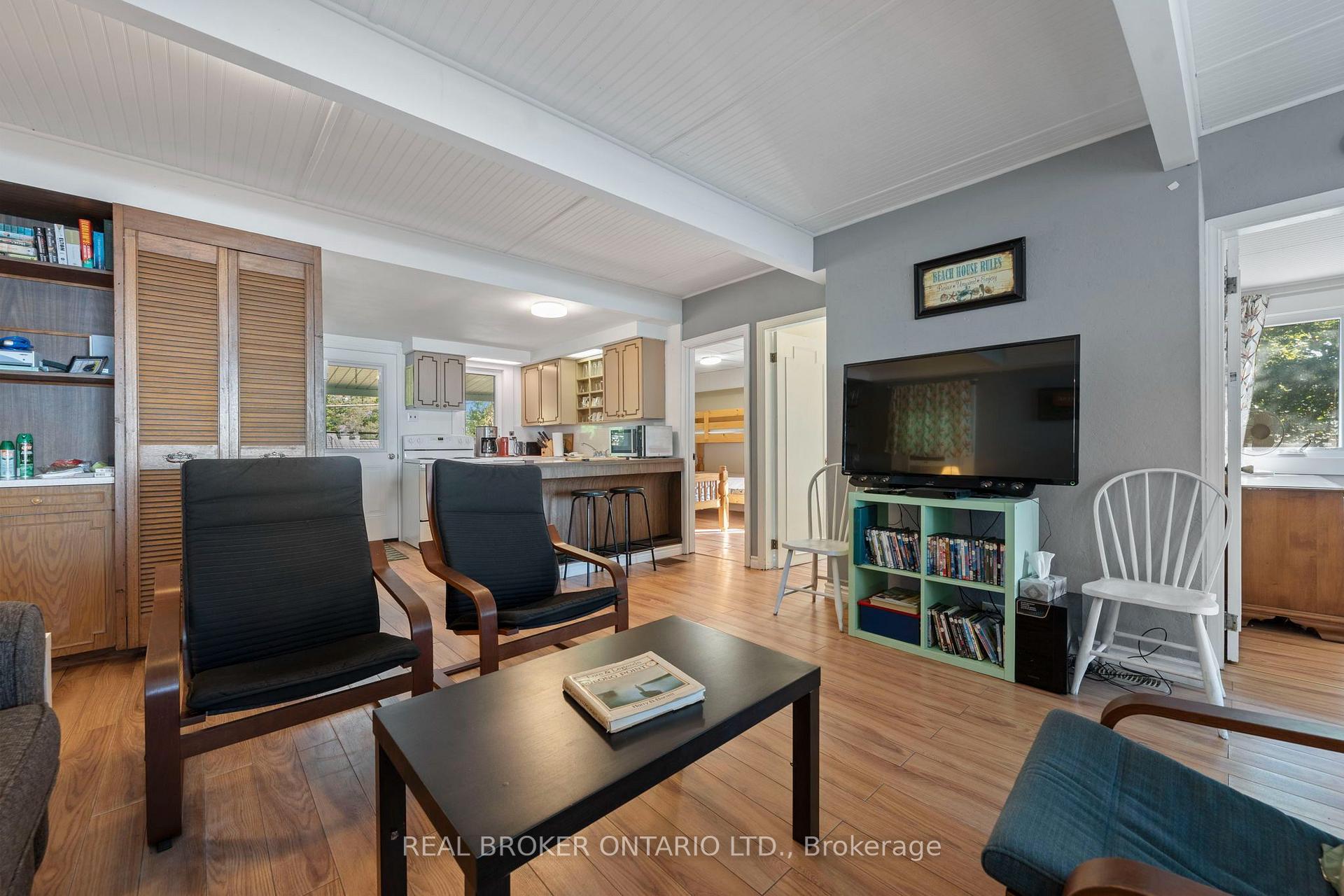 Photo 8 of 37 Woodstock Avenue, Norfolk, Long Point — HOMEH