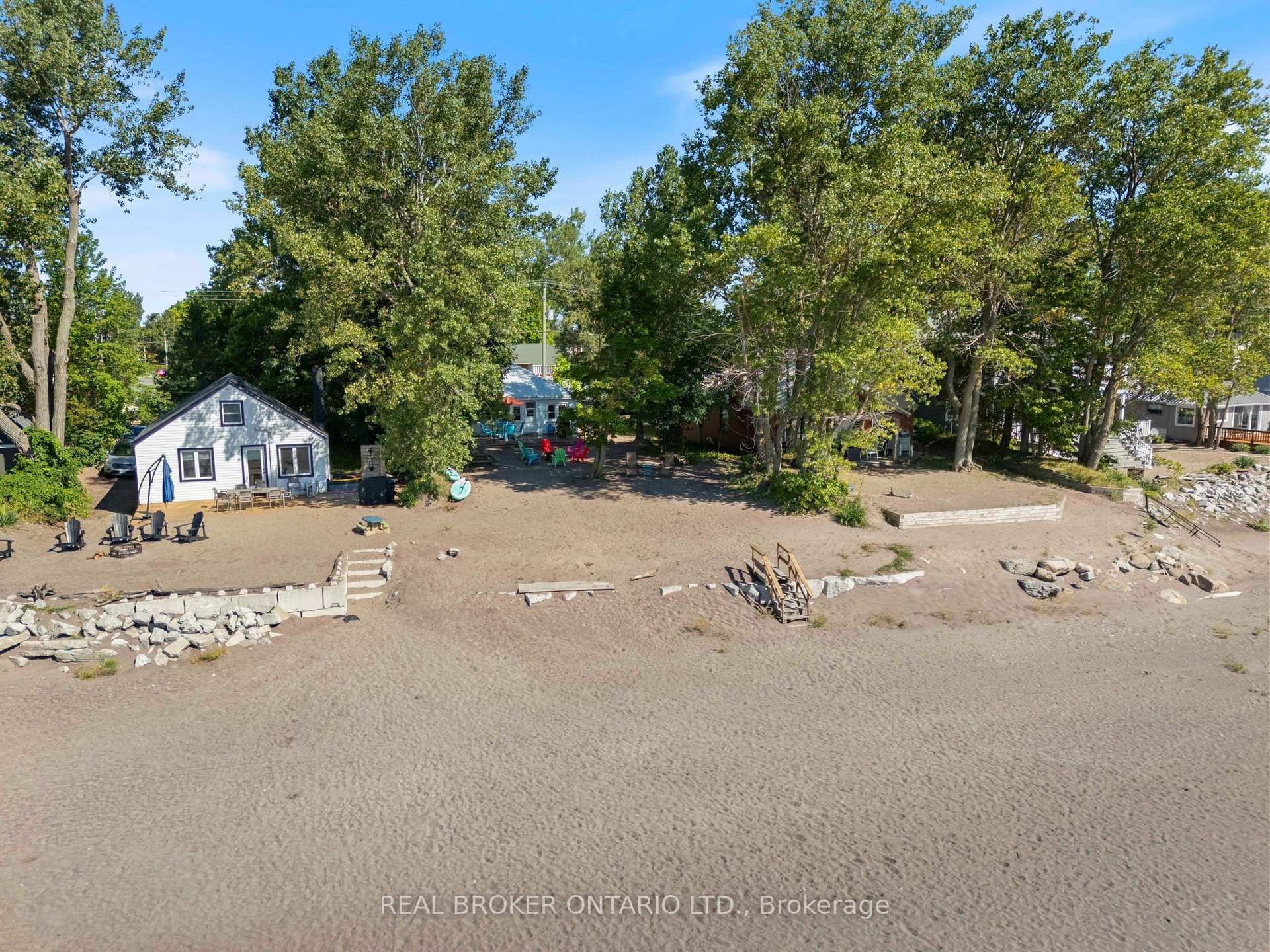 Photo 26 of 37 Woodstock Avenue, Norfolk, Long Point — HOMEH