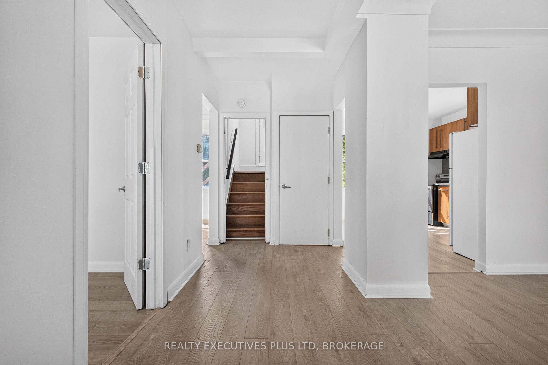 Photo 7 of 4119 Dyson Avenue, Niagara Falls, Downtown — HOMEH