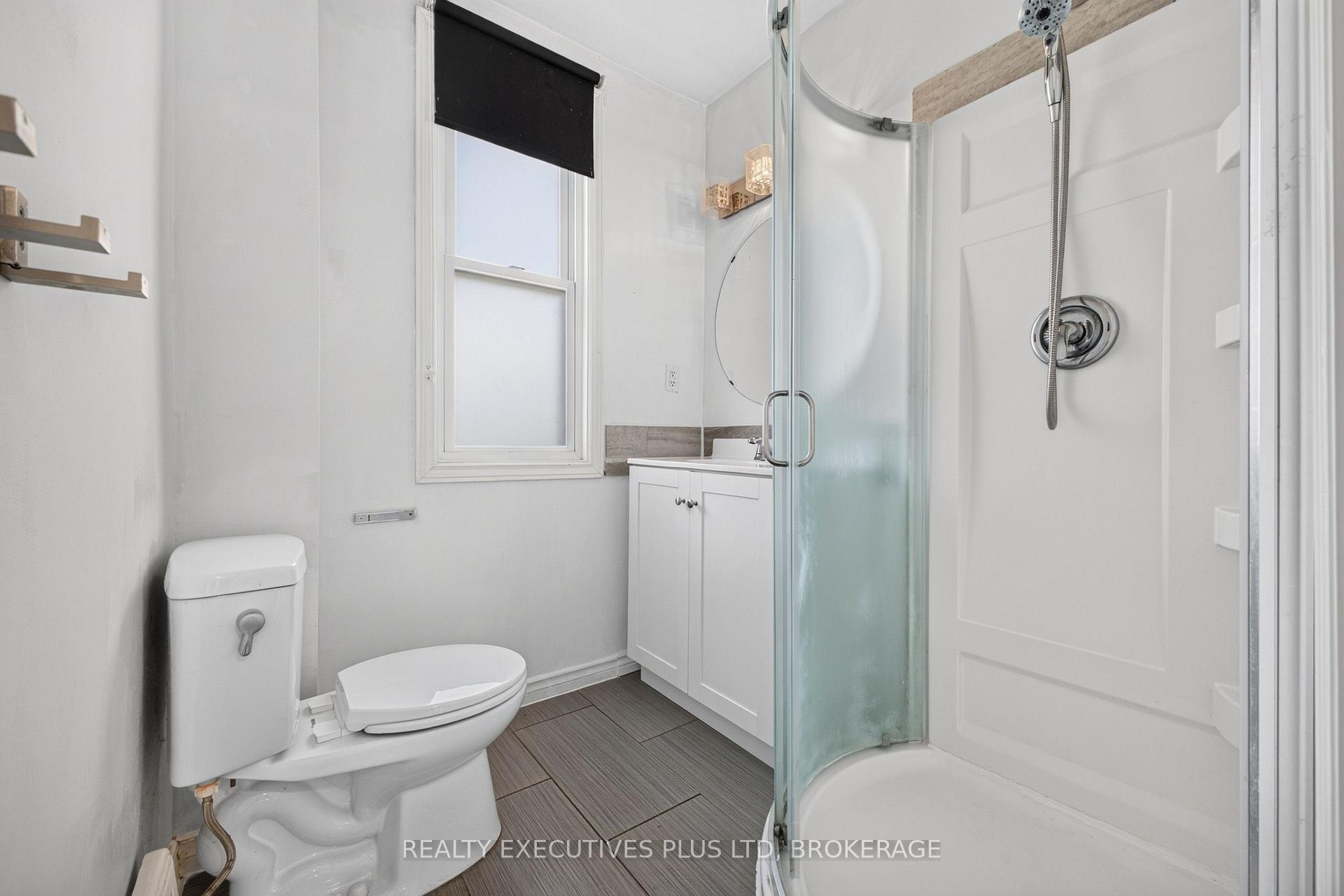 Photo 24 of 4119 Dyson Avenue, Niagara Falls, Downtown — HOMEH