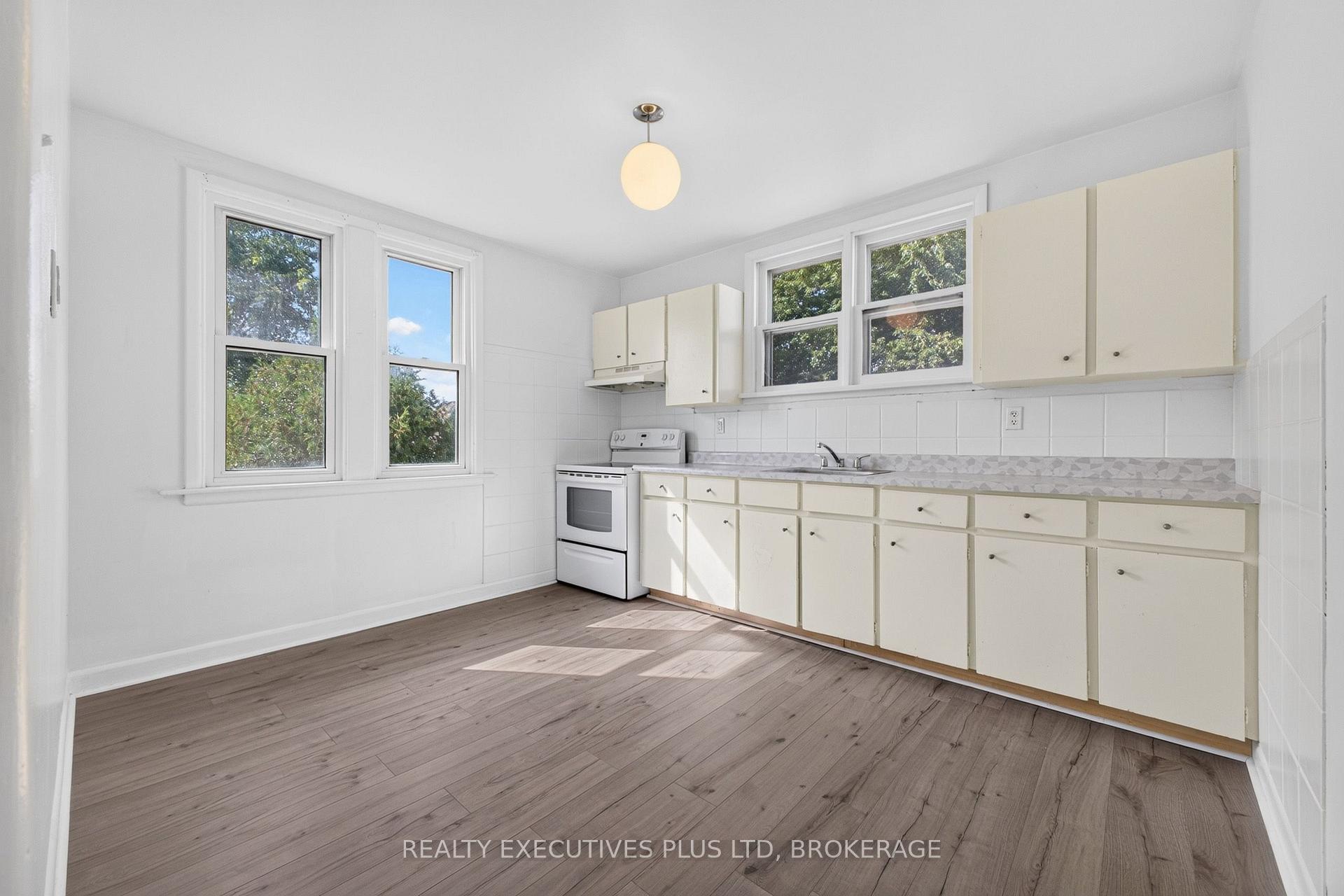Photo 28 of 4119 Dyson Avenue, Niagara Falls, Downtown — HOMEH