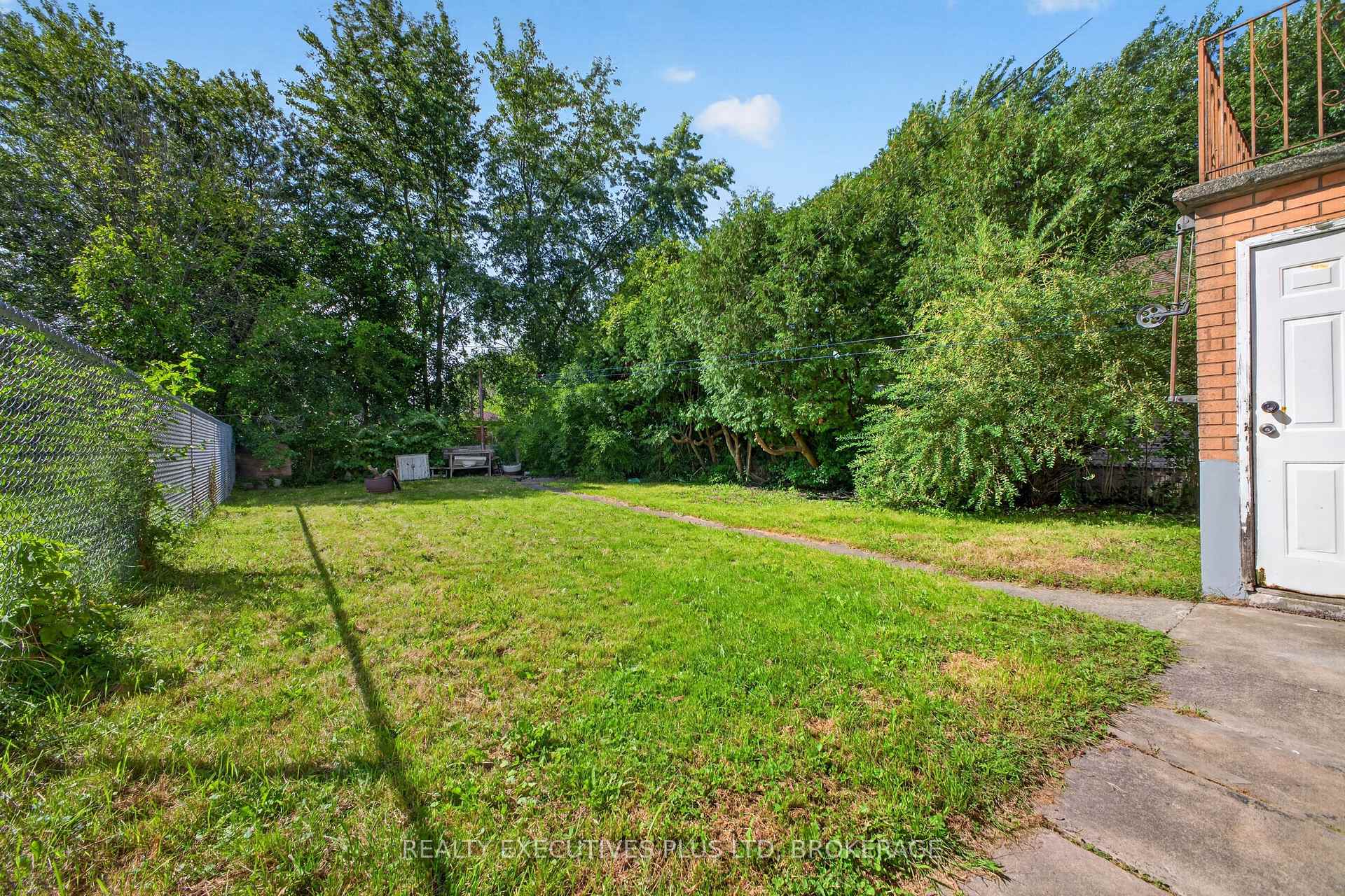 Photo 33 of 4119 Dyson Avenue, Niagara Falls, Downtown — HOMEH