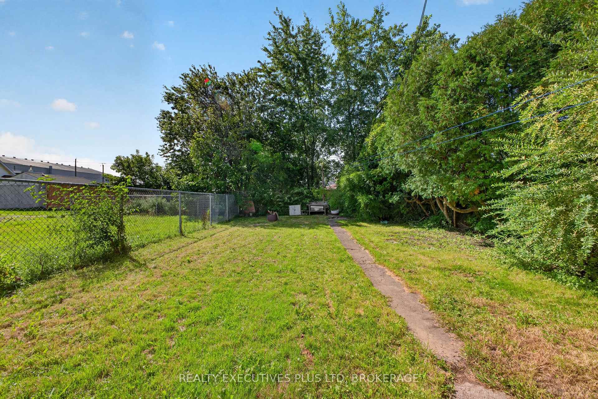 Photo 34 of 4119 Dyson Avenue, Niagara Falls, Downtown — HOMEH