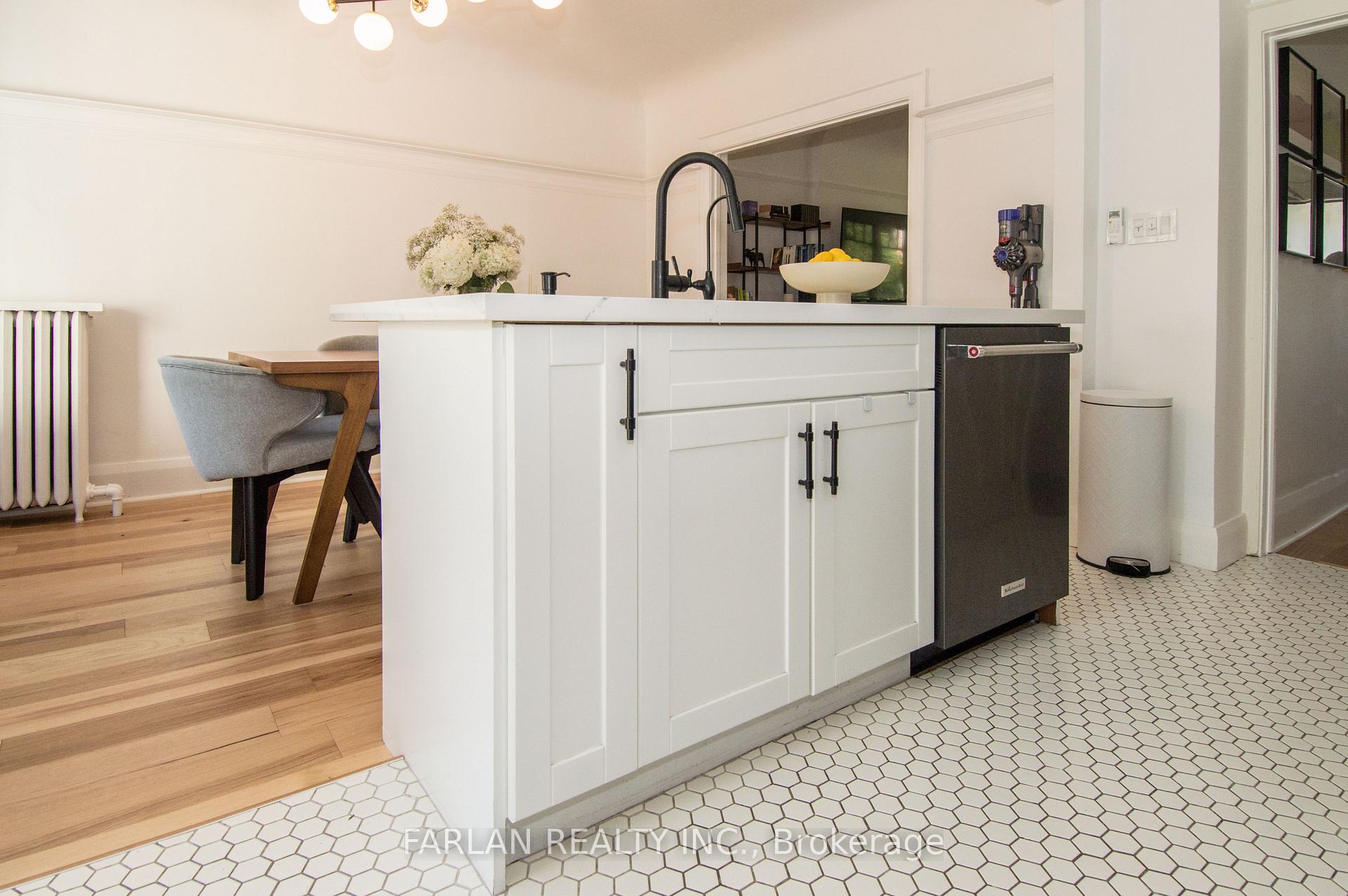 Photo 15 of 133 Deforest Road, Toronto, High Park-Swansea — HOMEH