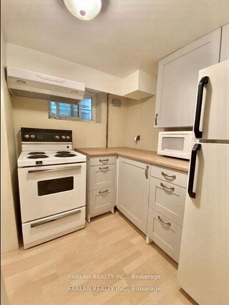 Photo 33 of 133 Deforest Road, Toronto, High Park-Swansea — HOMEH