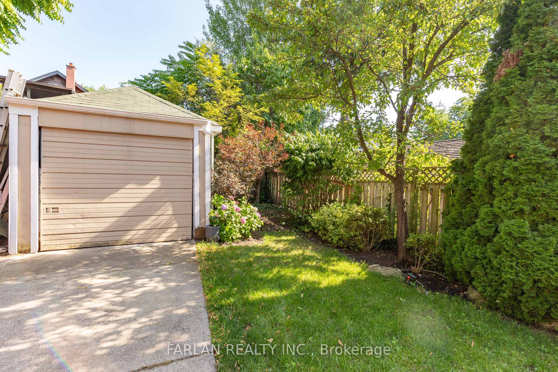 Photo 41 of 133 Deforest Road, Toronto, High Park-Swansea — HOMEH