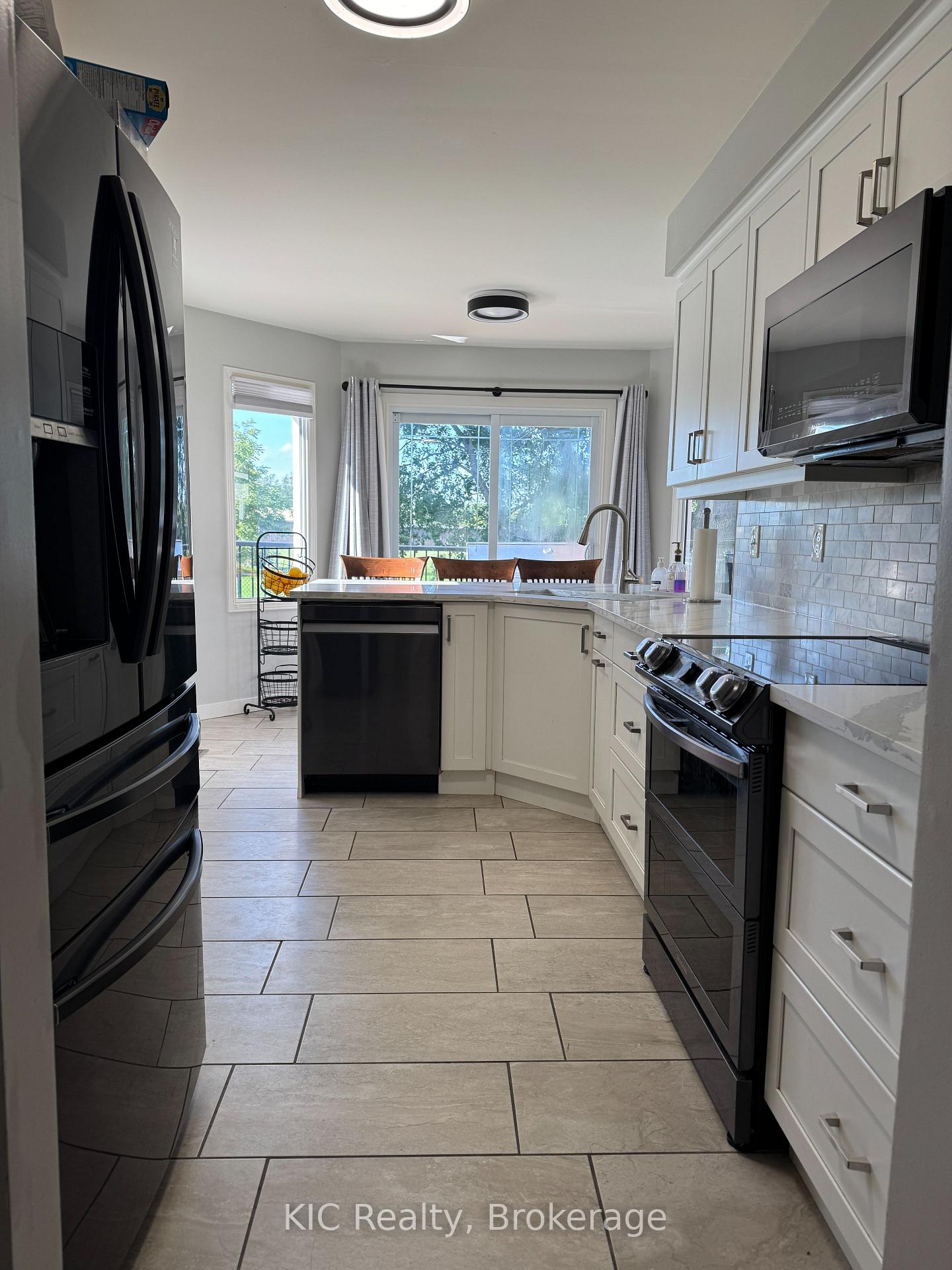 Photo 4 of 23 Maple Avenue, Asphodel-Norwood, Norwood — HOMEH