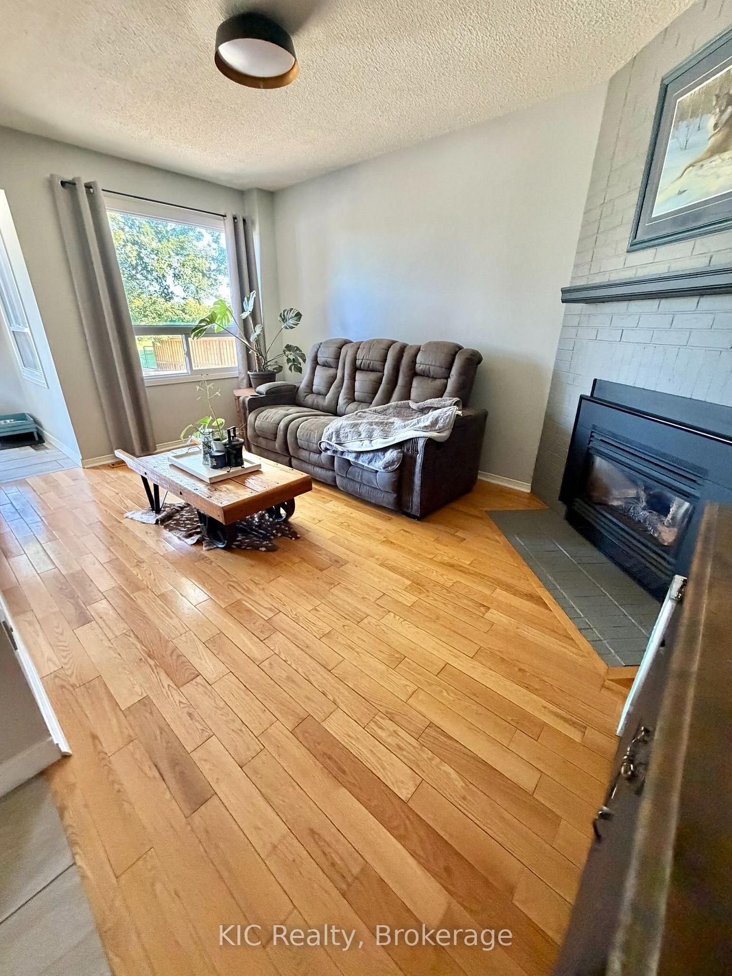 Photo 8 of 23 Maple Avenue, Asphodel-Norwood, Norwood — HOMEH