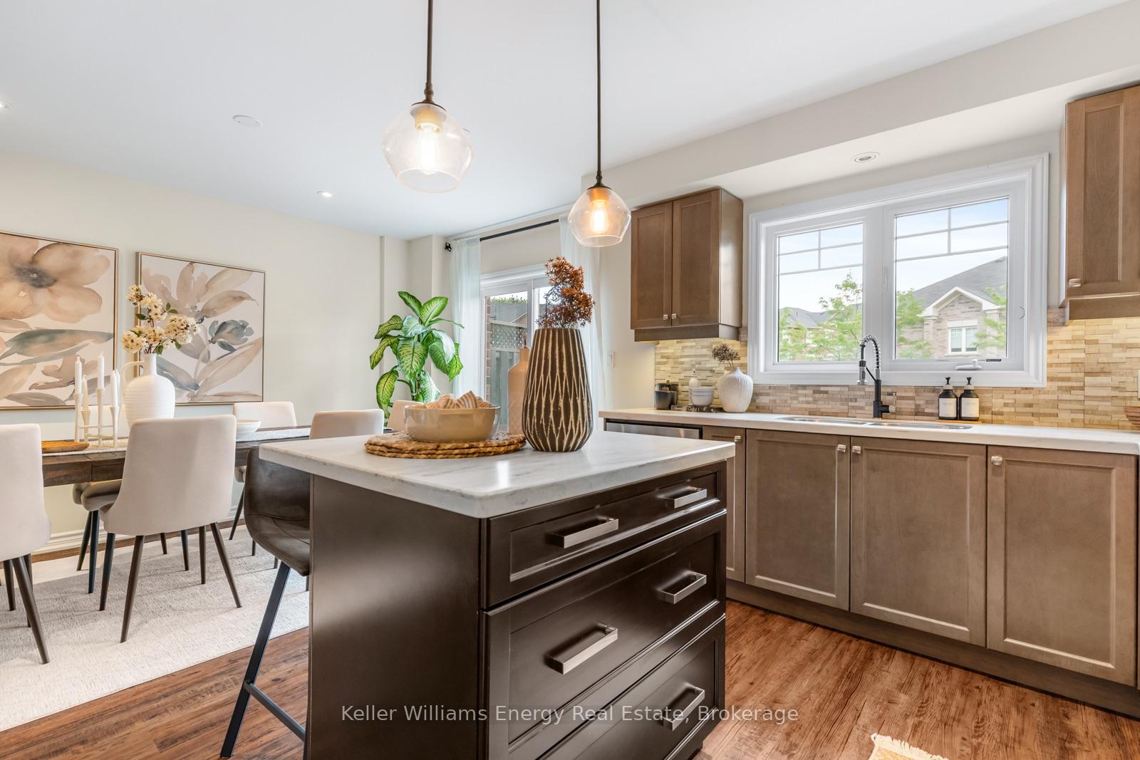 Photo 13 of 16 Streathern Way, Clarington, Bowmanville — HOMEH