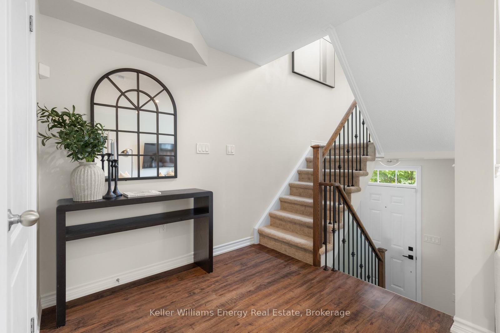 Photo 17 of 16 Streathern Way, Clarington, Bowmanville — HOMEH