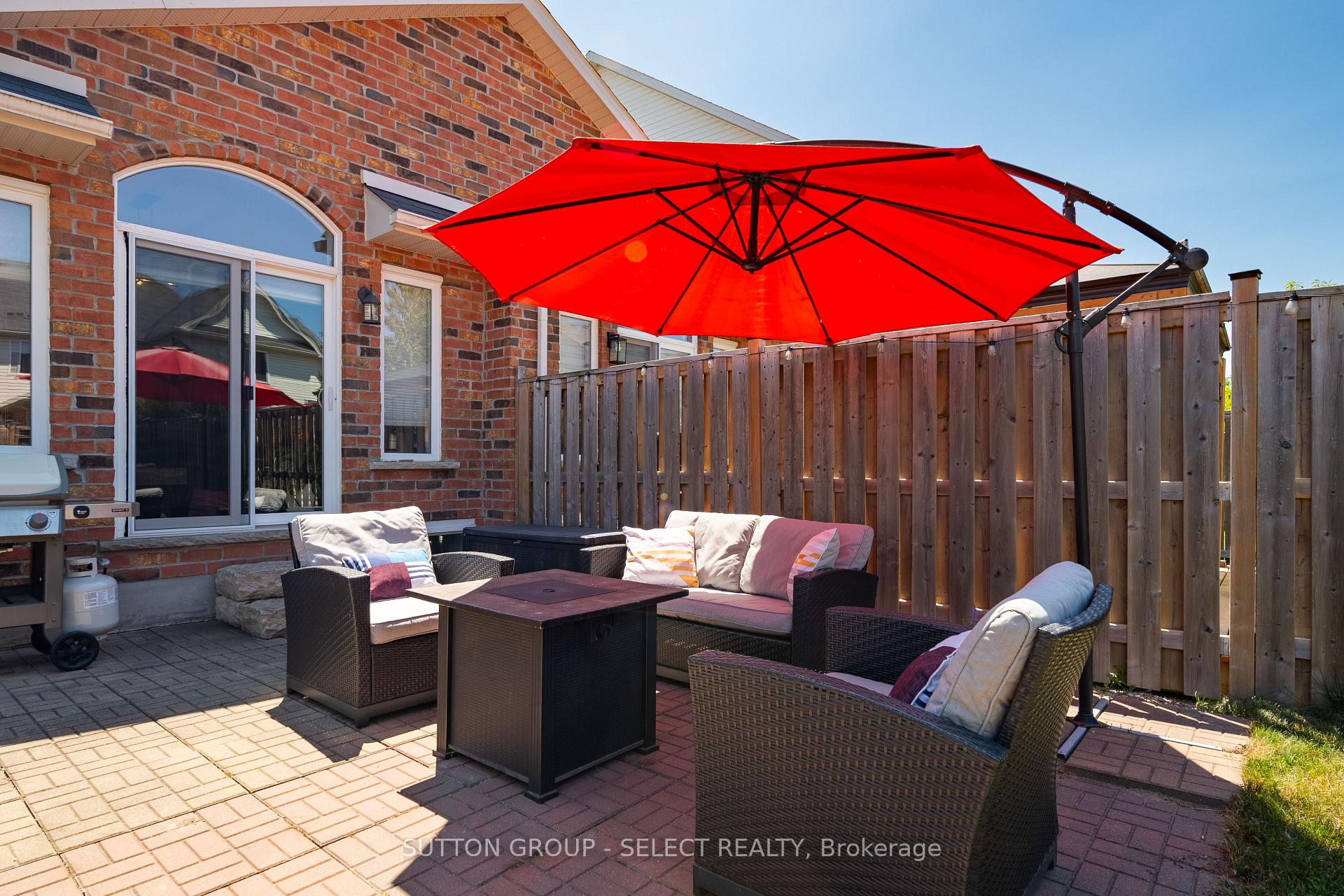 Photo 33 of 934 Silverfox Crescent, London, North S — HOMEH