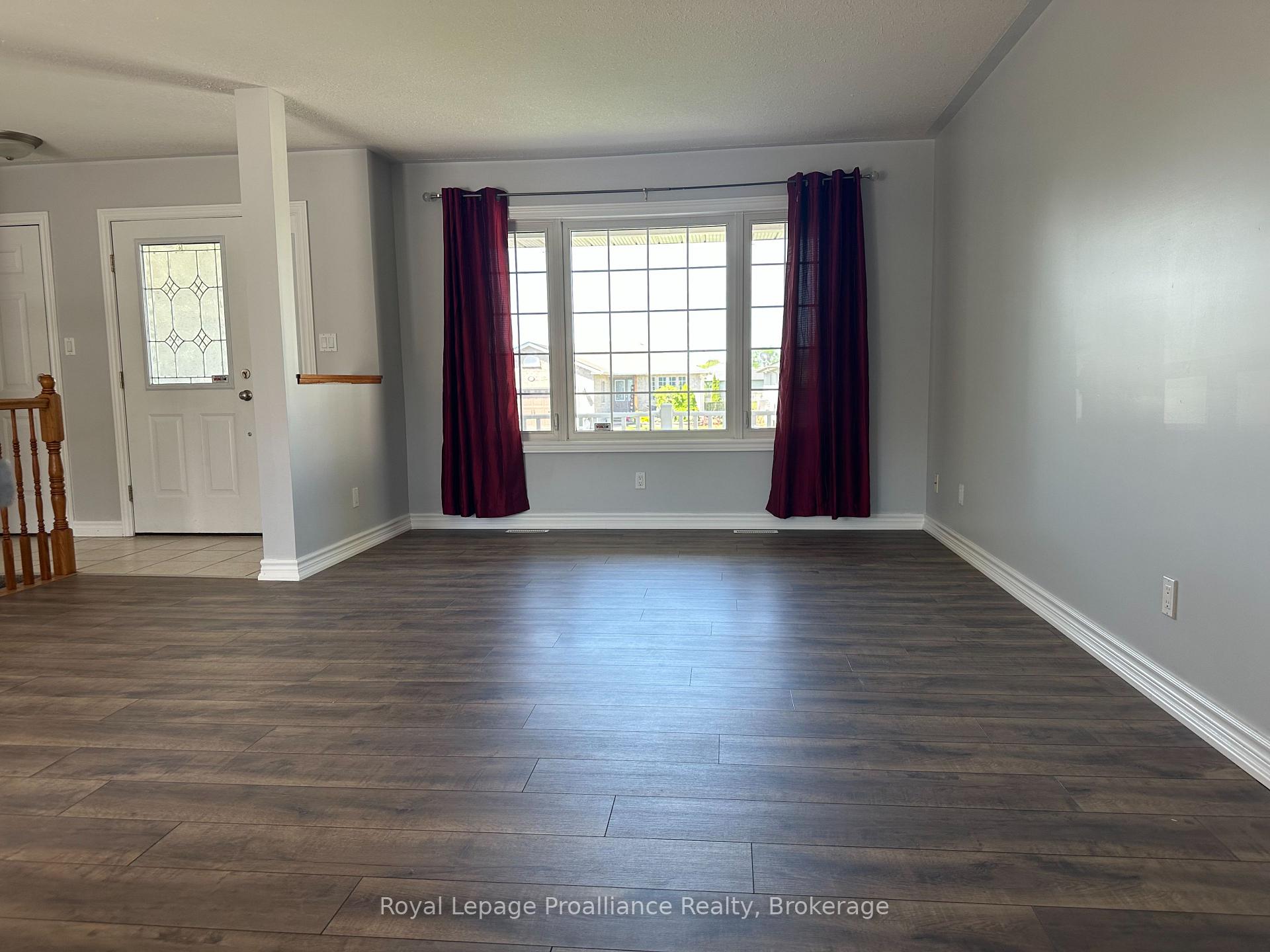 Photo 10 of 35 Forest Valley Drive, Quinte West, Frankford Ward — HOMEH