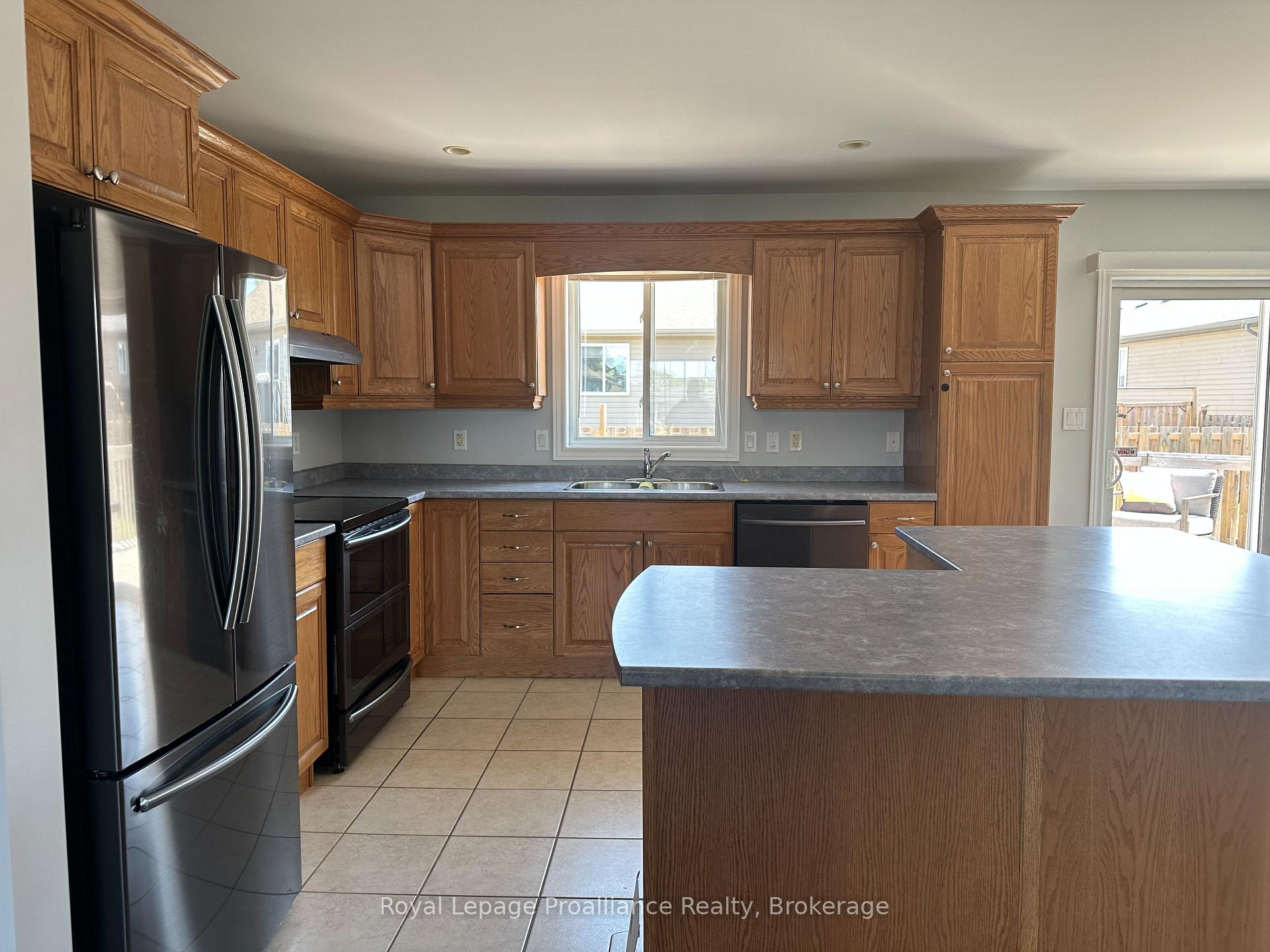 Photo 14 of 35 Forest Valley Drive, Quinte West, Frankford Ward — HOMEH
